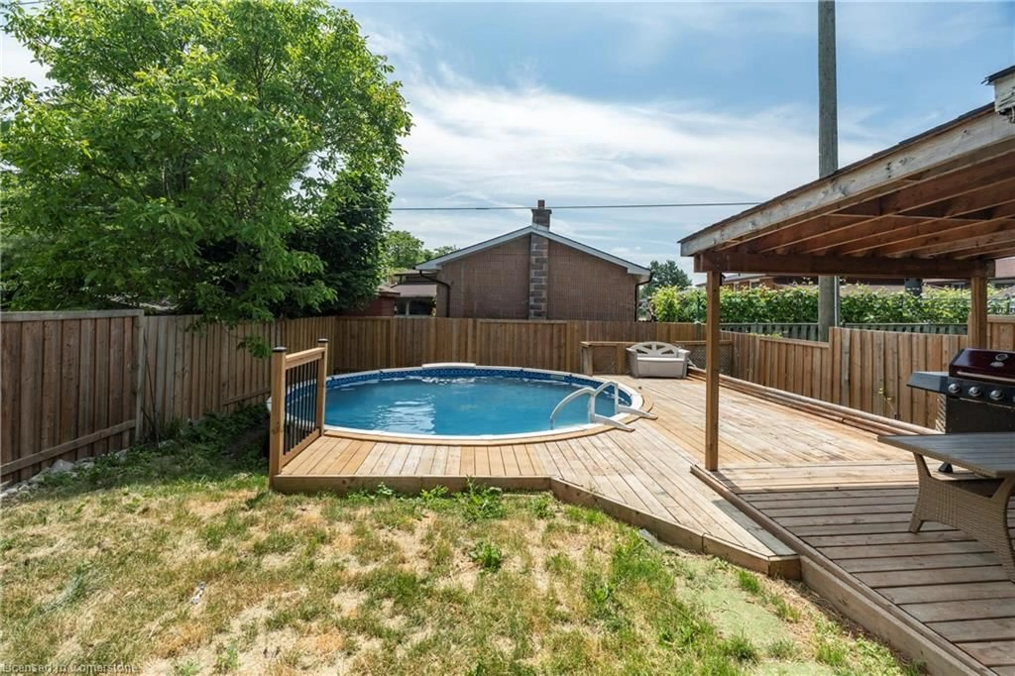 Pool for 59 Winter Ave, Cambridge Ontario N1R 5Z7