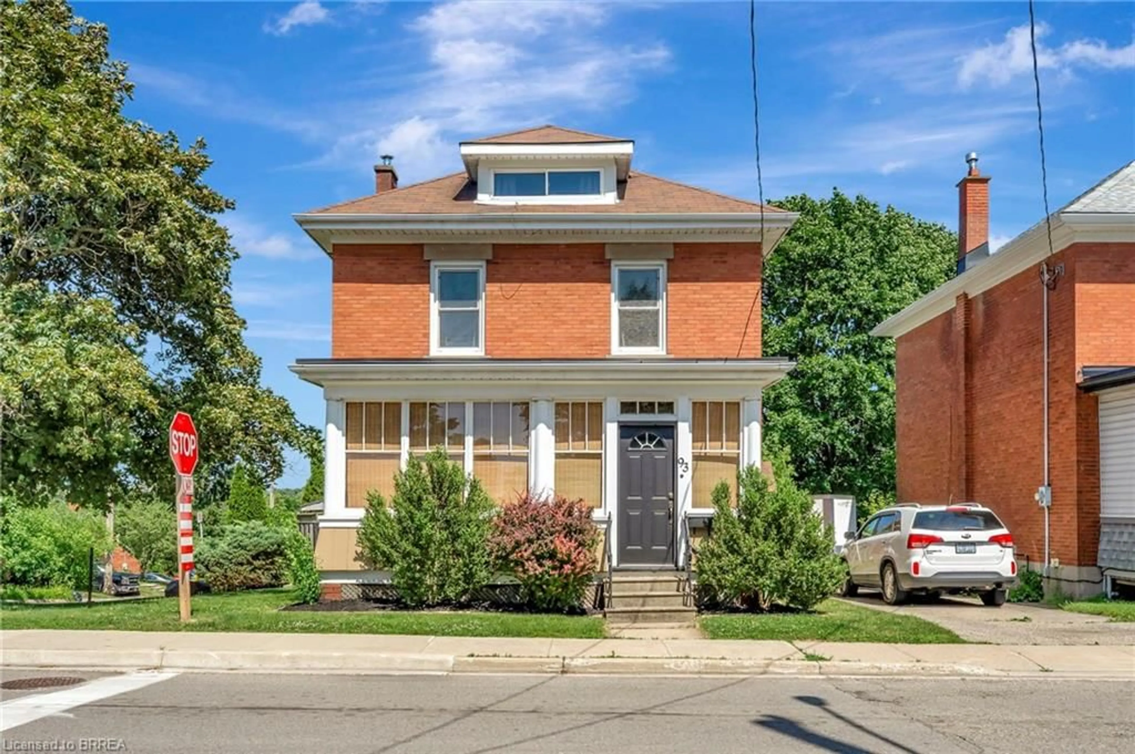 Home with brick exterior material, street for 93 Glenmorris St, Cambridge Ontario N1S 2Y8