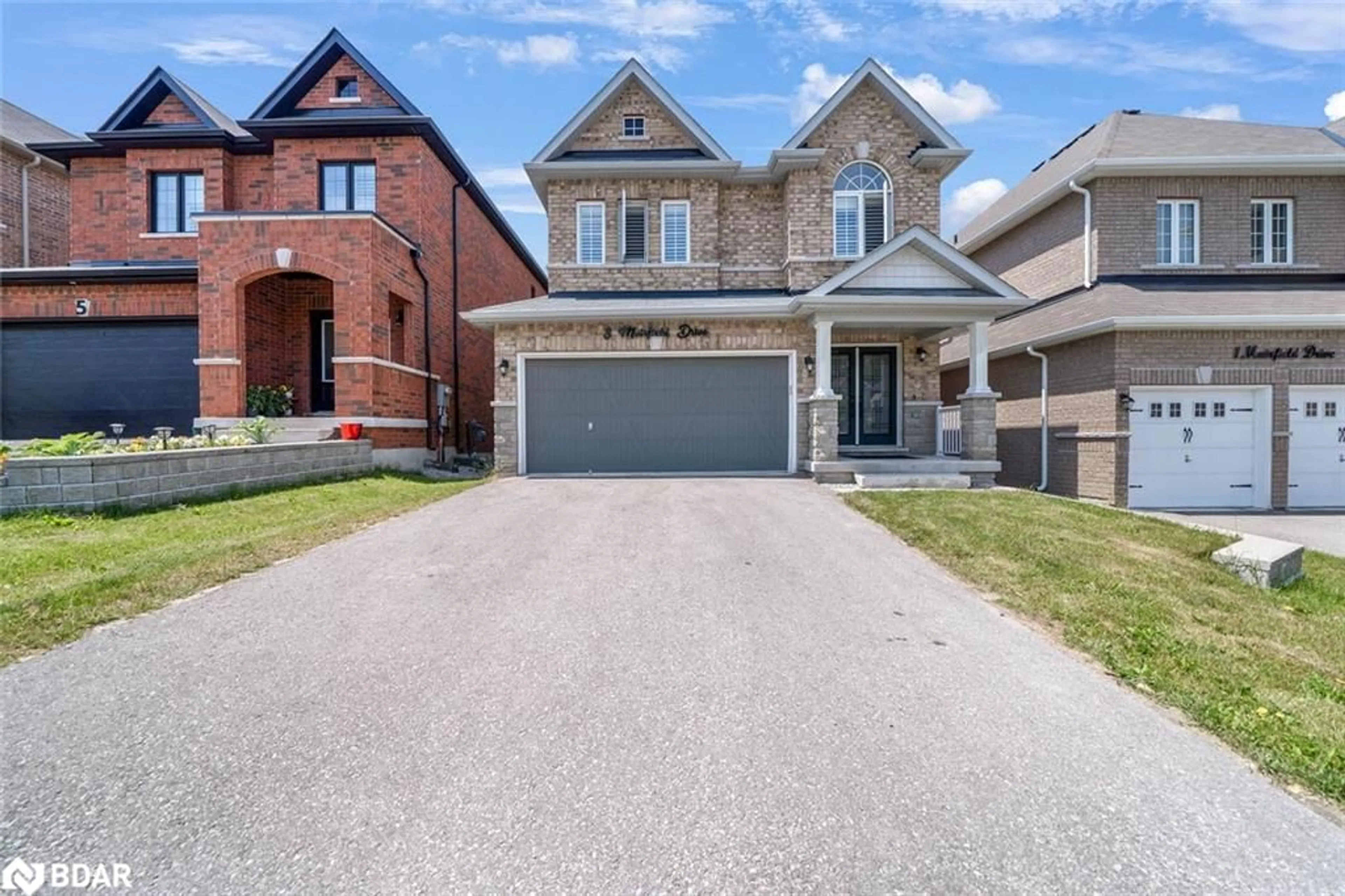 Home with brick exterior material, street for 3 Muirfield Drive, Barrie Ontario L4N 5E9