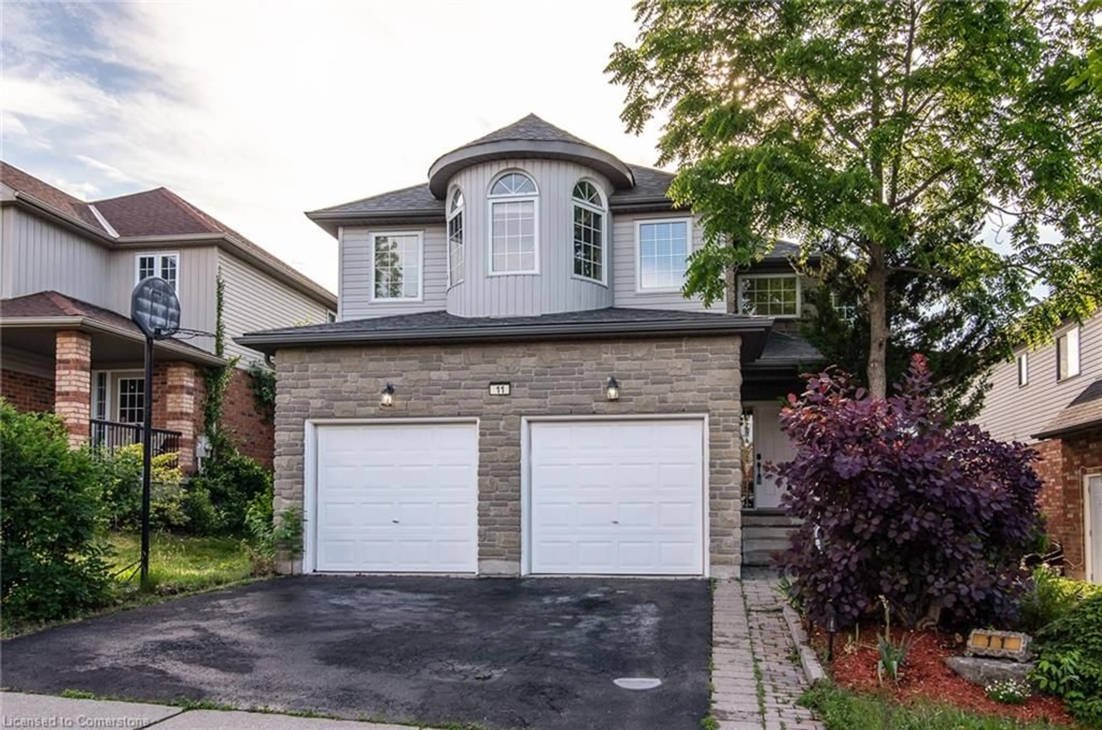 Home with brick exterior material, street for 11 Apple Ridge Dr, Kitchener Ontario N2P 2R8