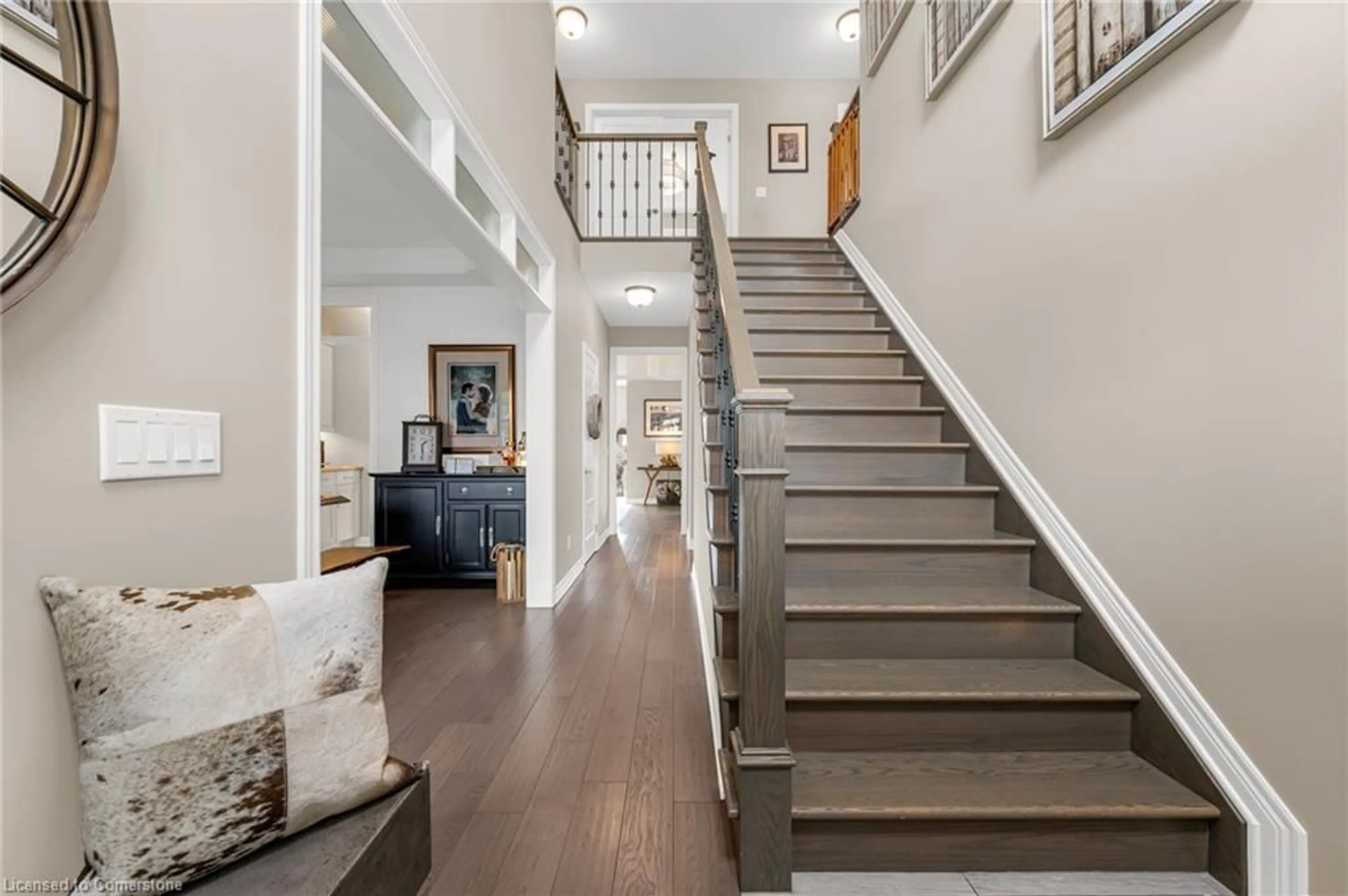 Indoor entryway for 471 Gaiser Rd, Welland Ontario L3C 0B9