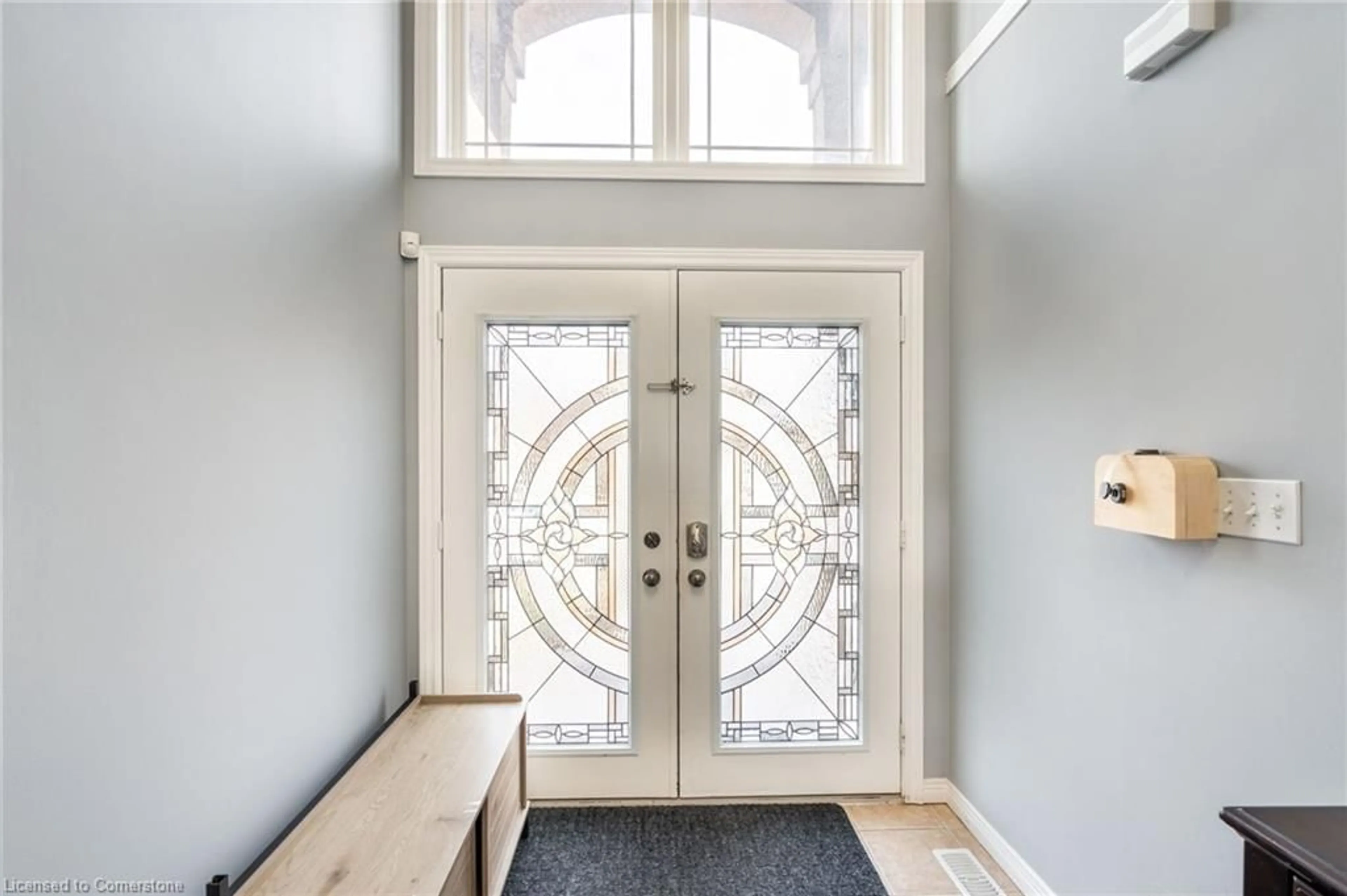Indoor entryway for 36 Showcase Dr, Hamilton Ontario L0R 1P0