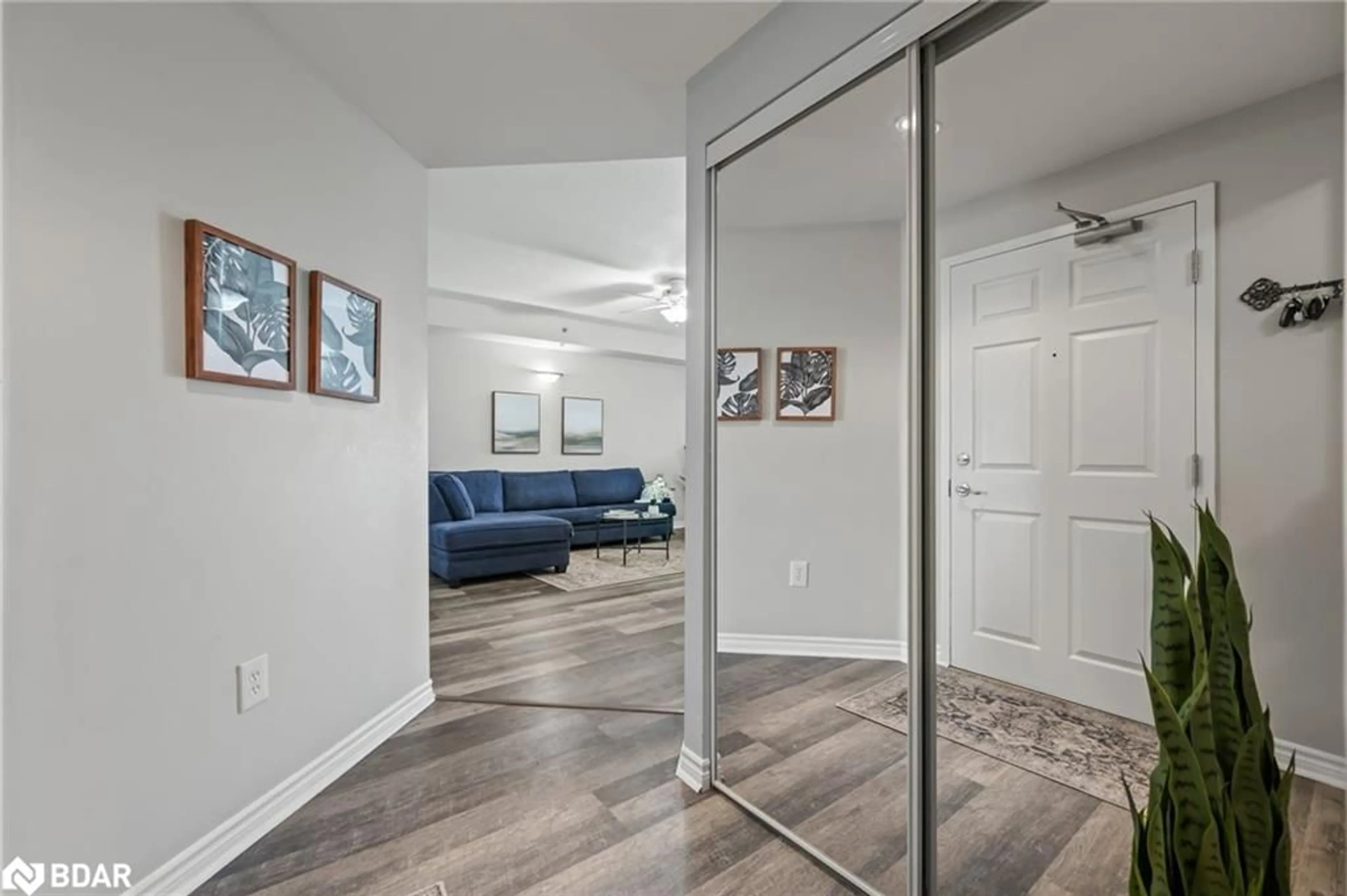 Indoor entryway for 308 Watson Pky #408, Guelph Ontario N1E 0G7