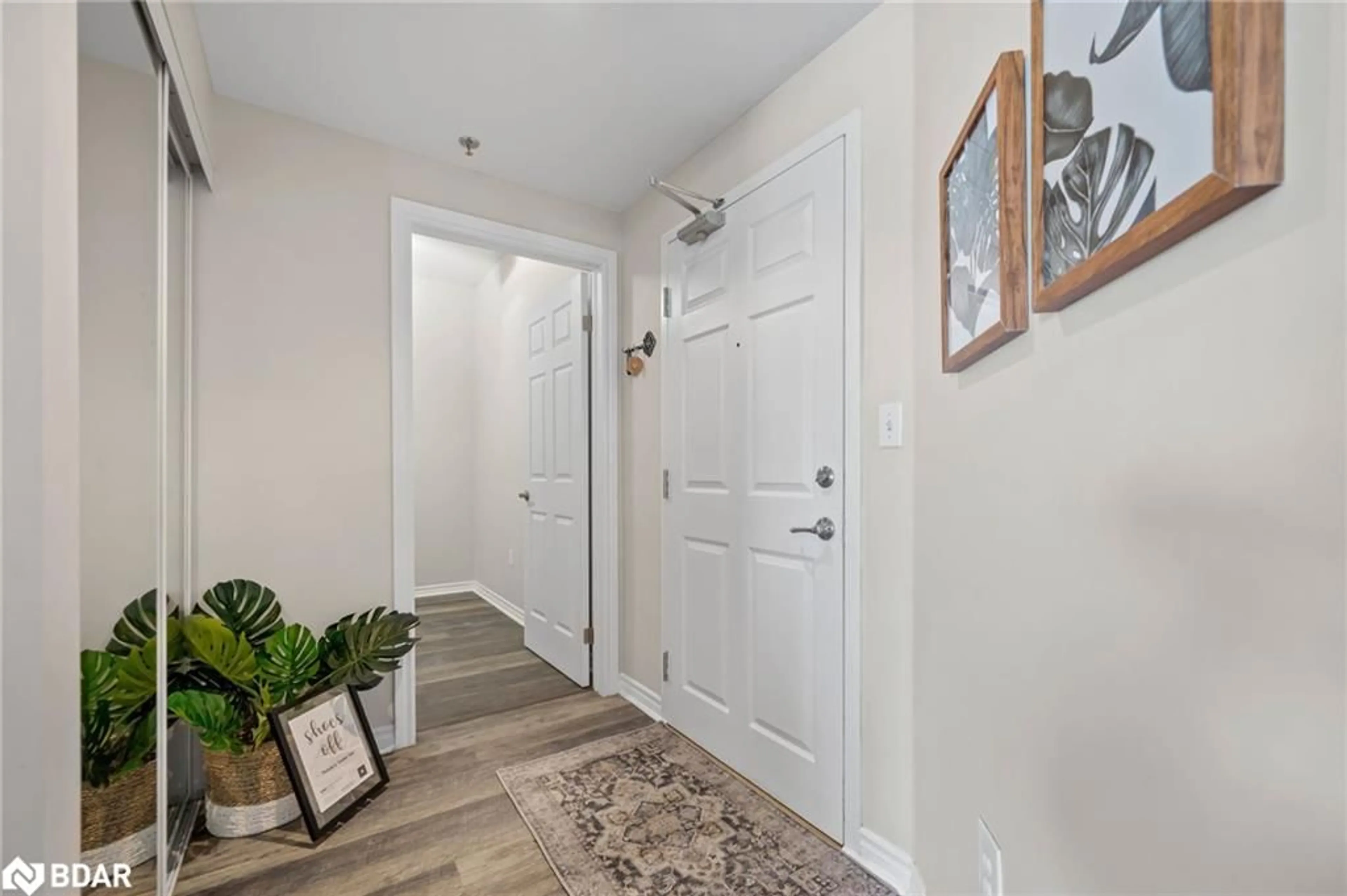 Indoor entryway for 308 Watson Pky #408, Guelph Ontario N1E 0G7