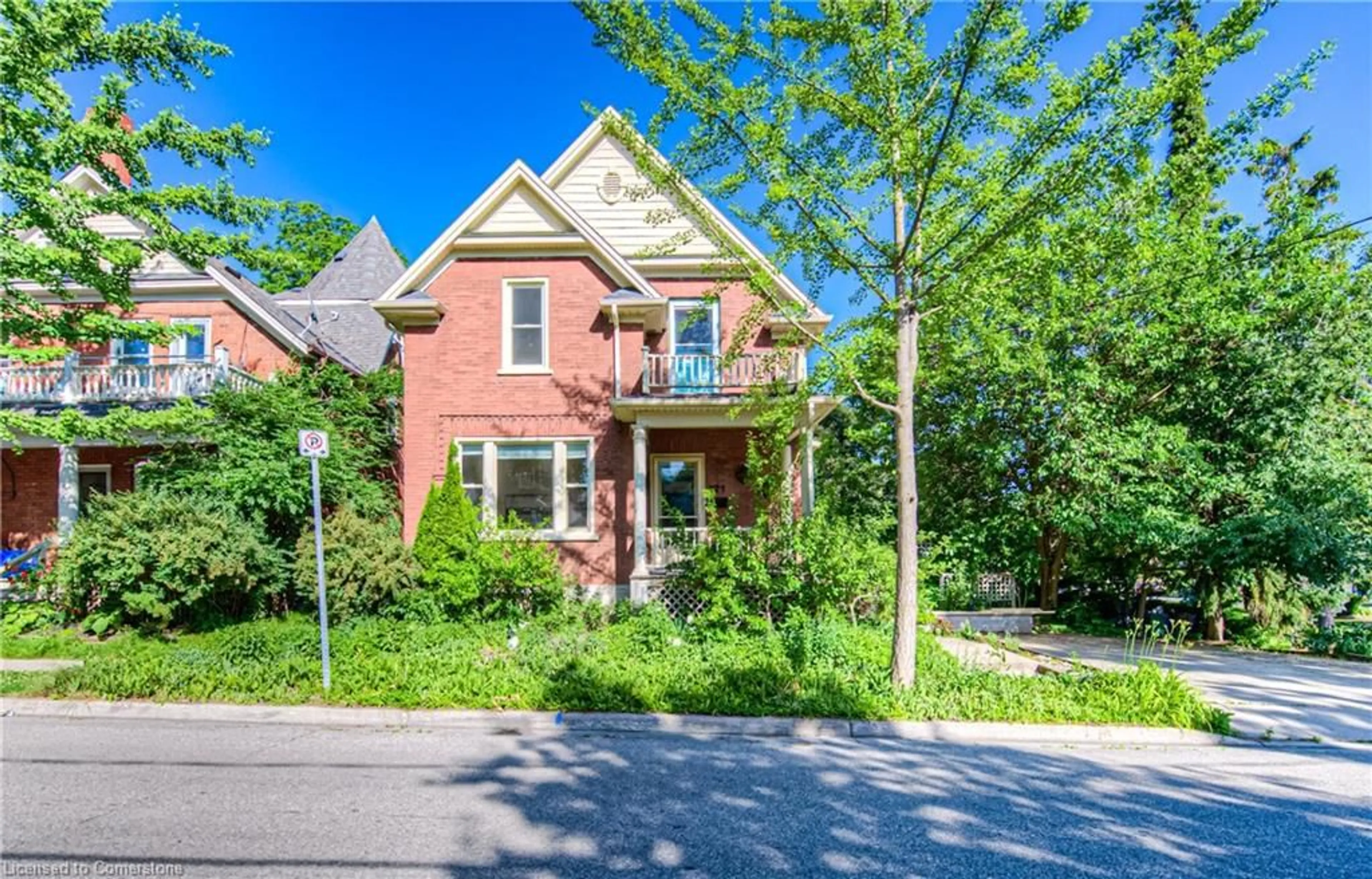 Home with brick exterior material, street for 121 Water St, Kitchener Ontario N2G 1Z4