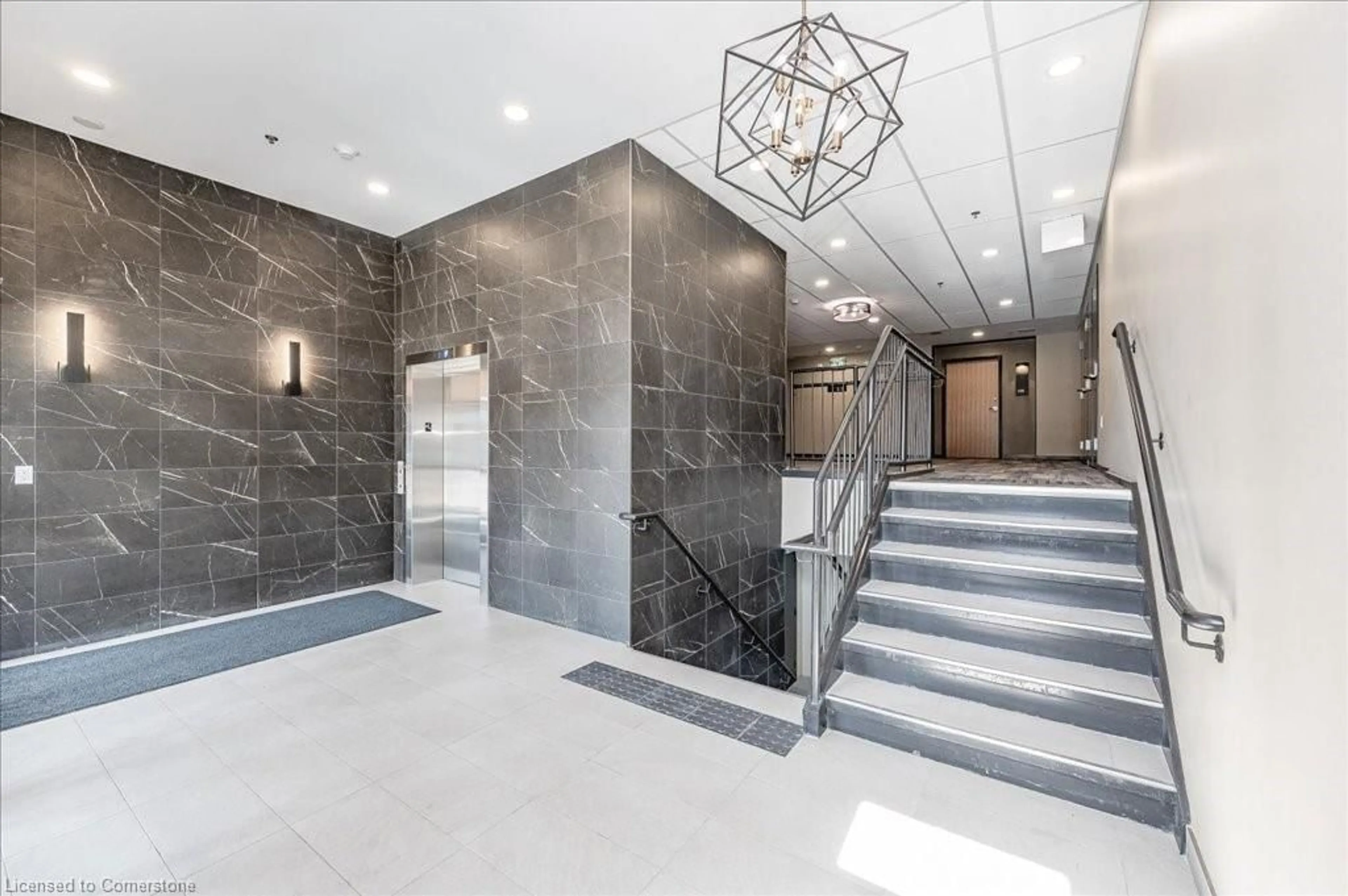 Indoor foyer for 245 Grey Silo Rd #407, Waterloo Ontario N2J 4G8