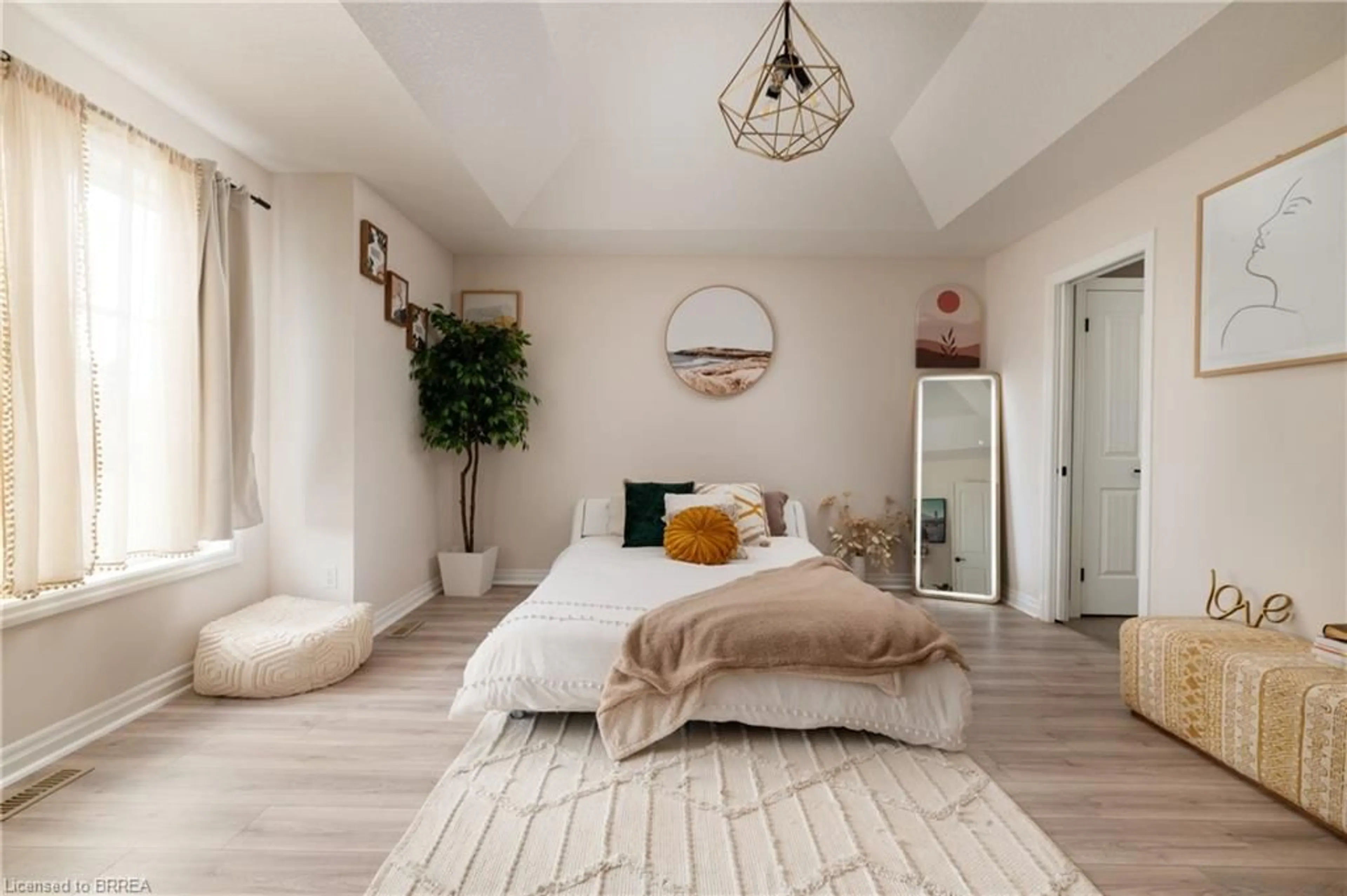 A pic of a room for 633 Halifax Rd, Woodstock Ontario N4T 0E8