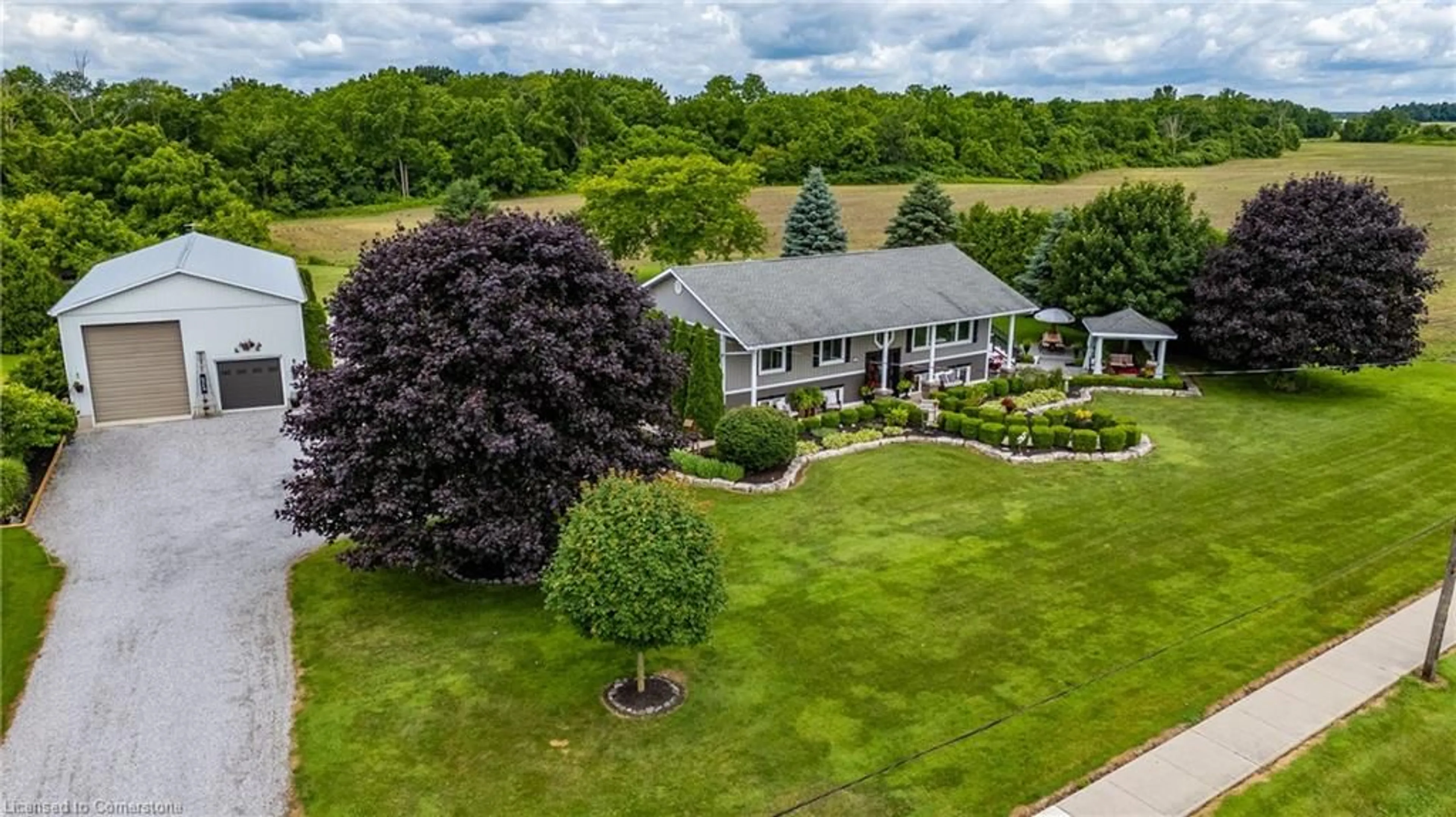 A pic from outside/outdoor area/front of a property/back of a property/a pic from drone, unknown for 83 Wolven St, Port Rowan Ontario N0E 1M0