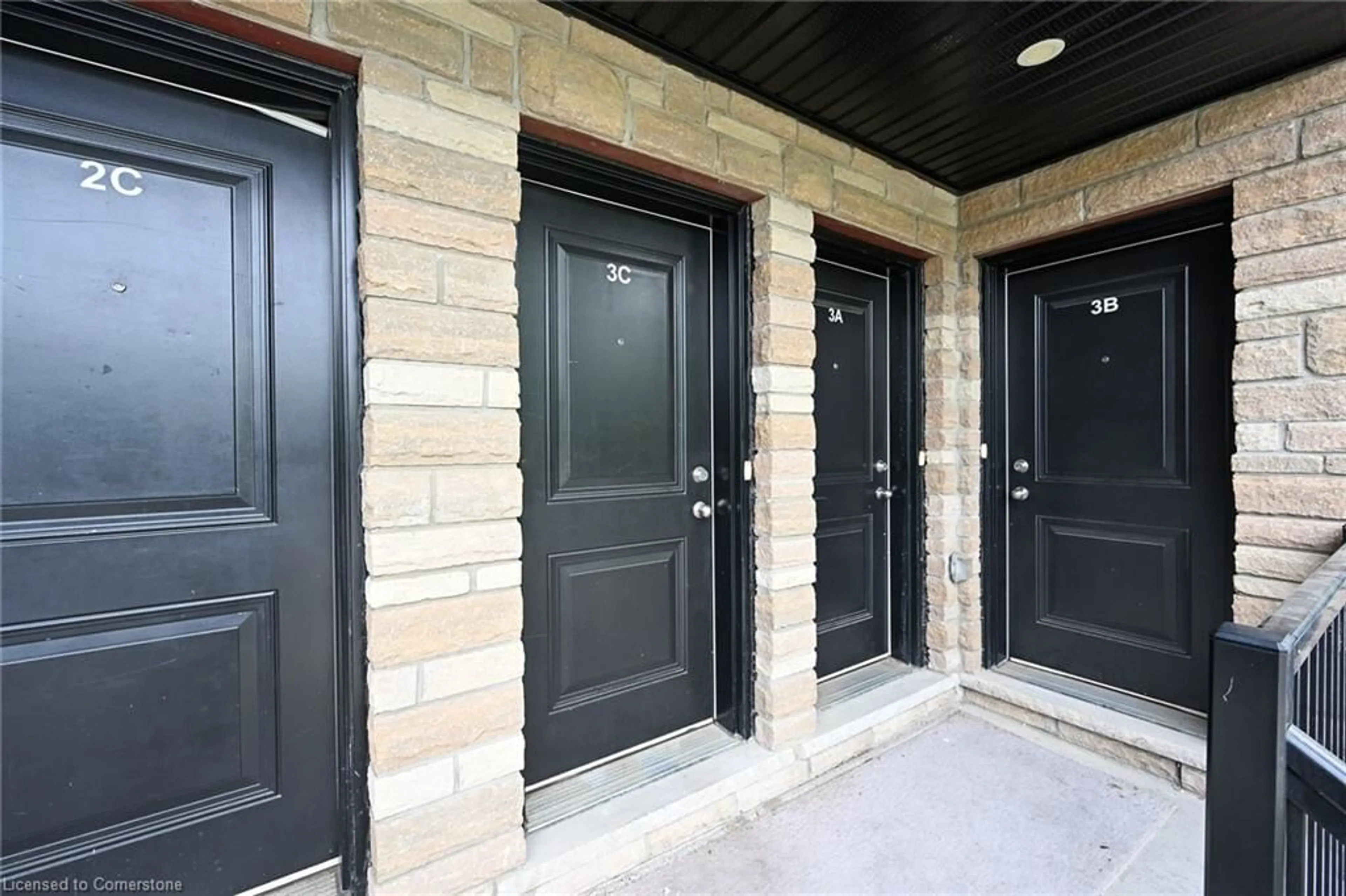 Indoor entryway for 164 Heiman St #3C, Kitchener Ontario N2M 3L9