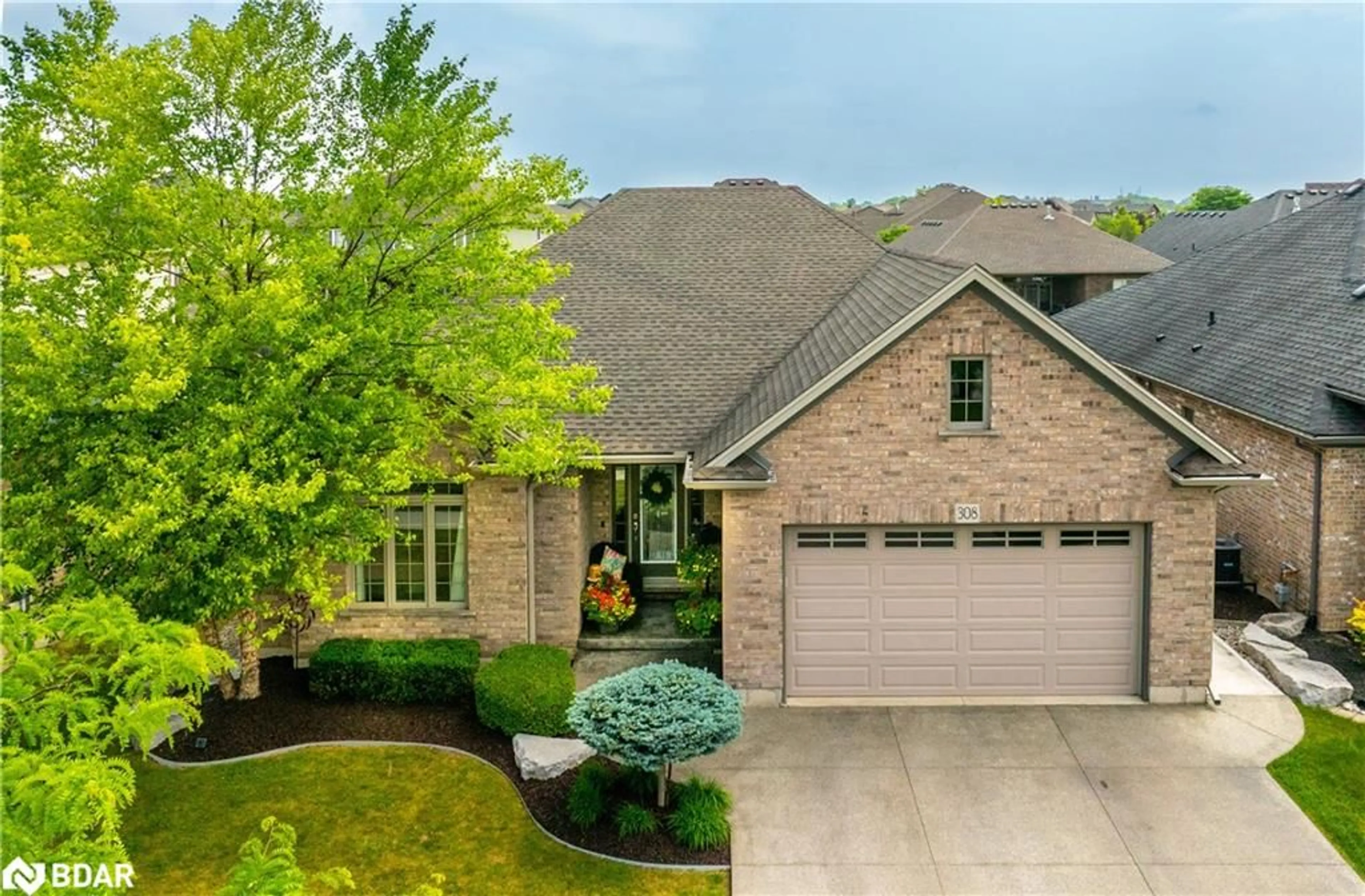 Home with brick exterior material, street for 308 Creekside Dr, Welland Ontario L3C 0B6