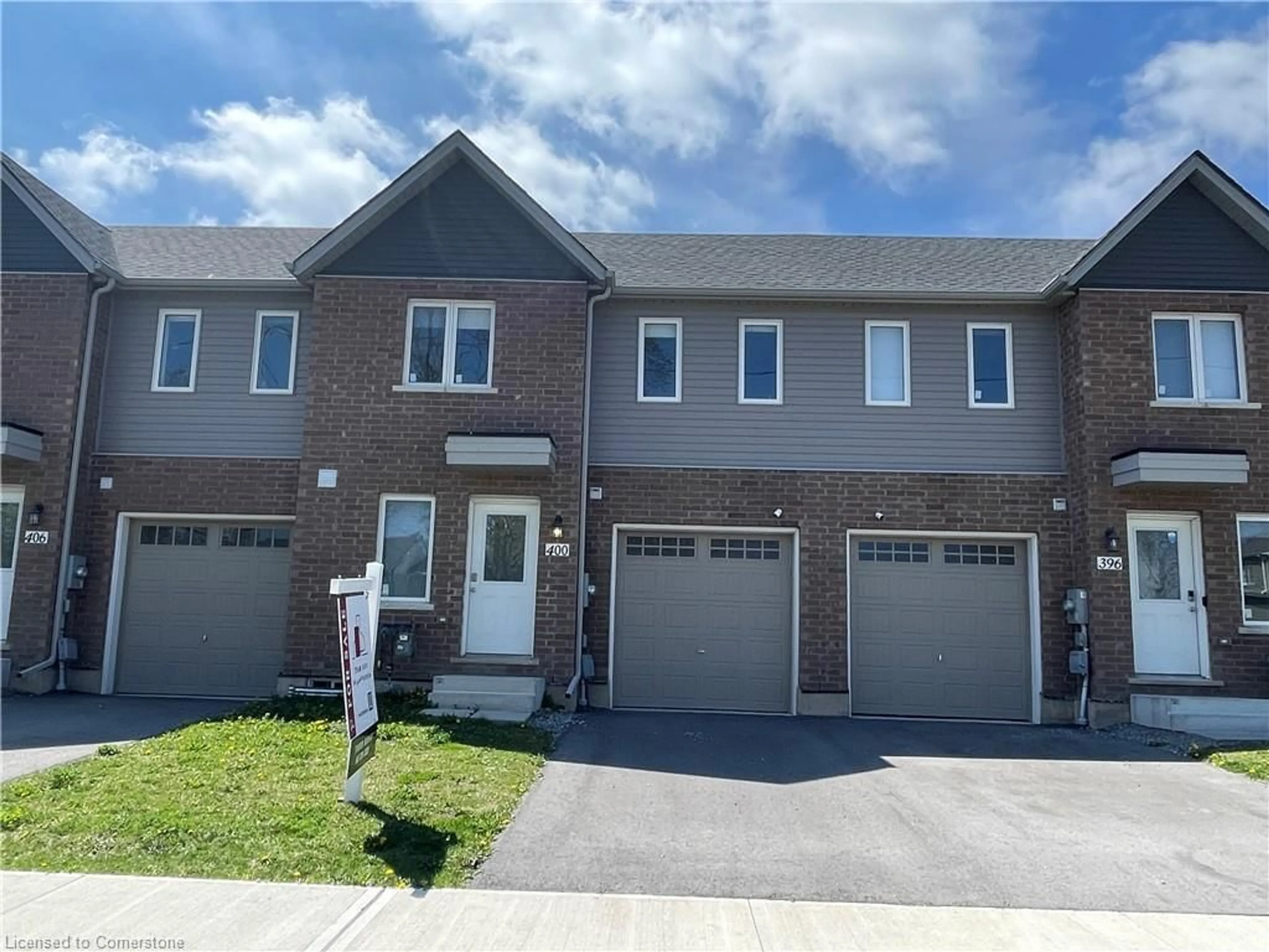 Home with brick exterior material, street for 400 Alberta St, Welland Ontario L3B 0K5