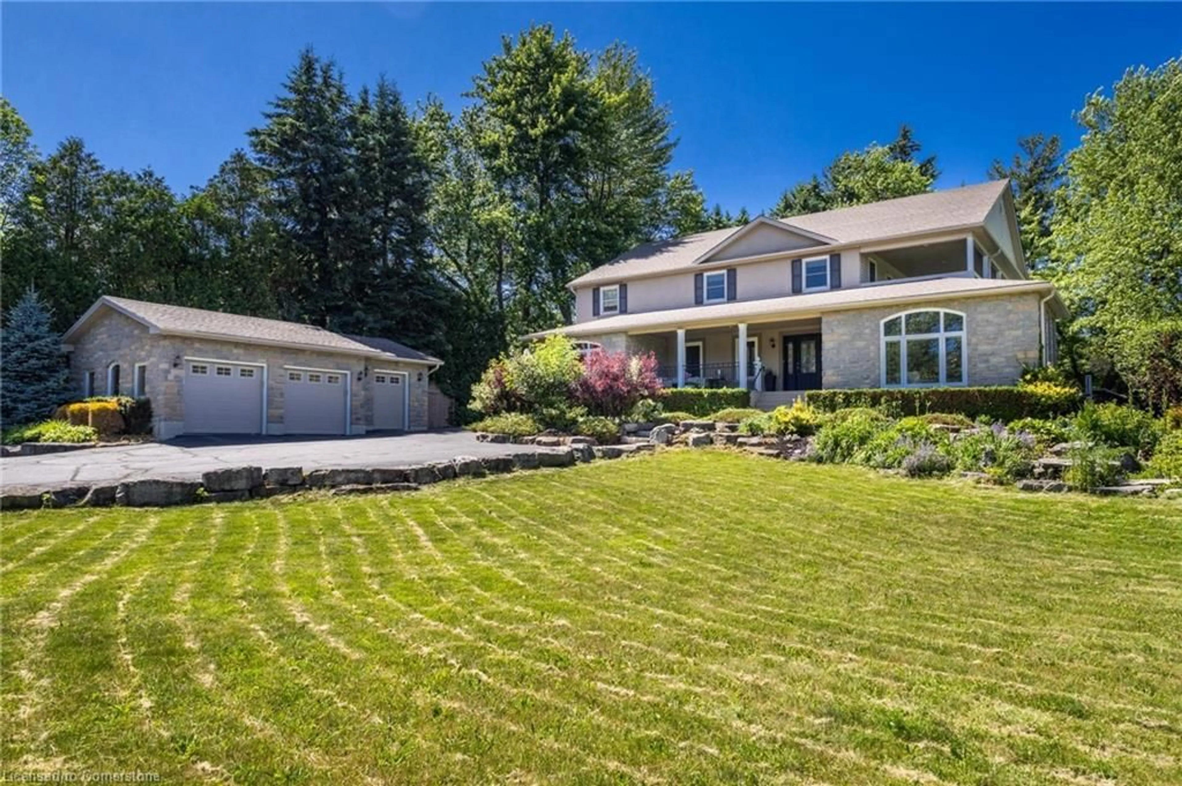 A pic from outside/outdoor area/front of a property/back of a property/a pic from drone, street for 2629 Sideroad 2, Burlington Ontario L7R 1E5