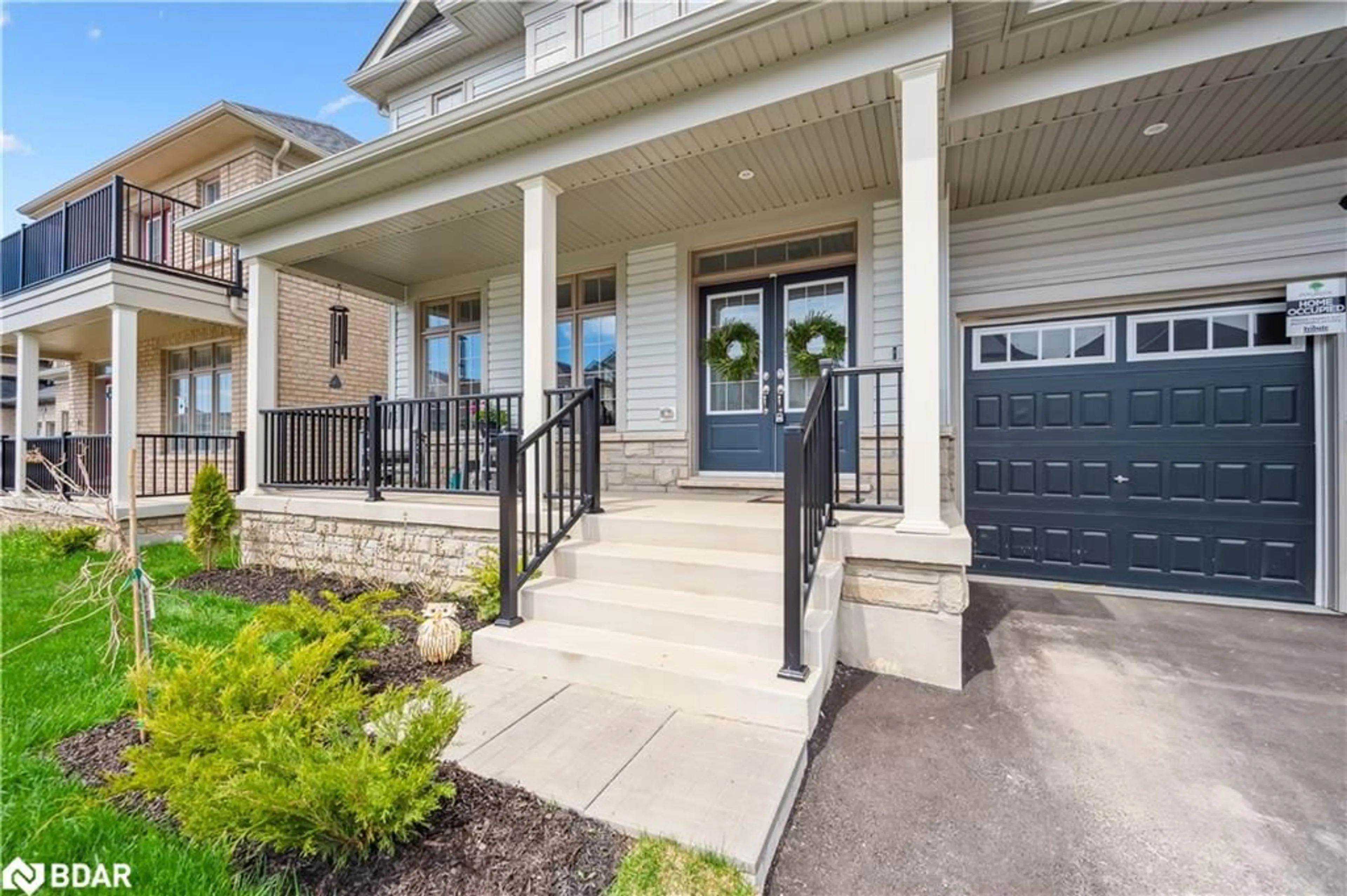 Indoor entryway for 130 Rea Dr, Fergus Ontario N1M 2W3