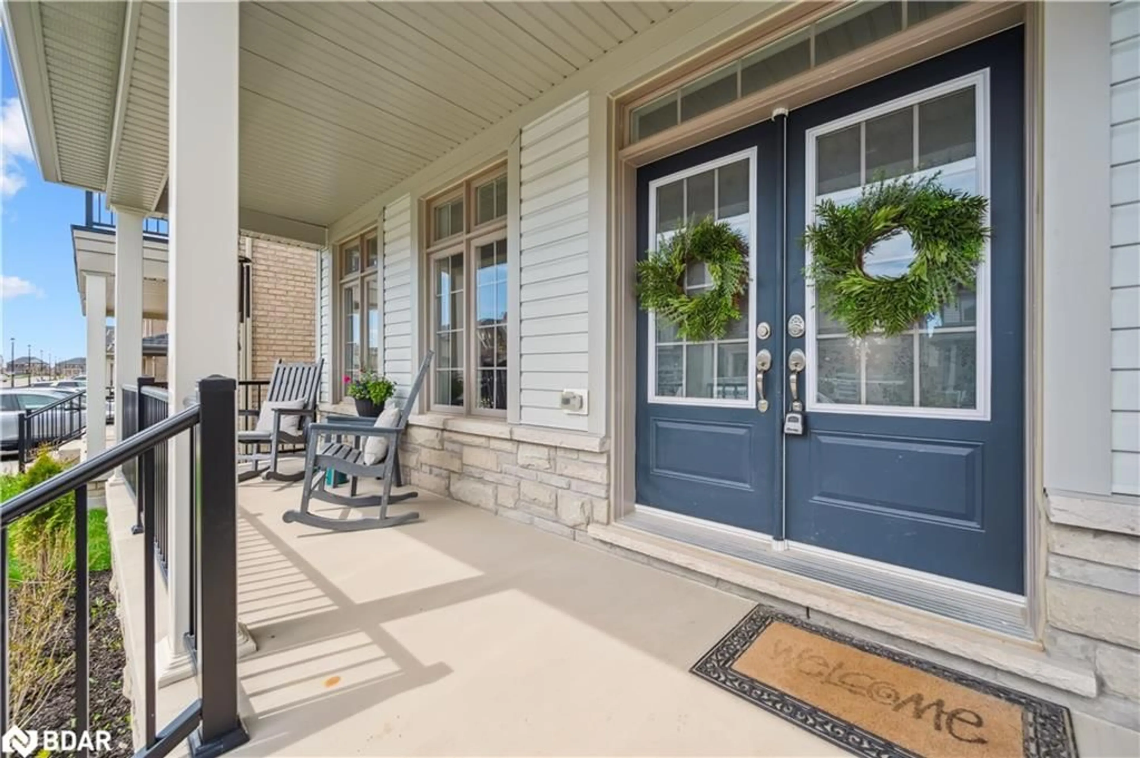 Indoor entryway for 130 Rea Dr, Fergus Ontario N1M 2W3