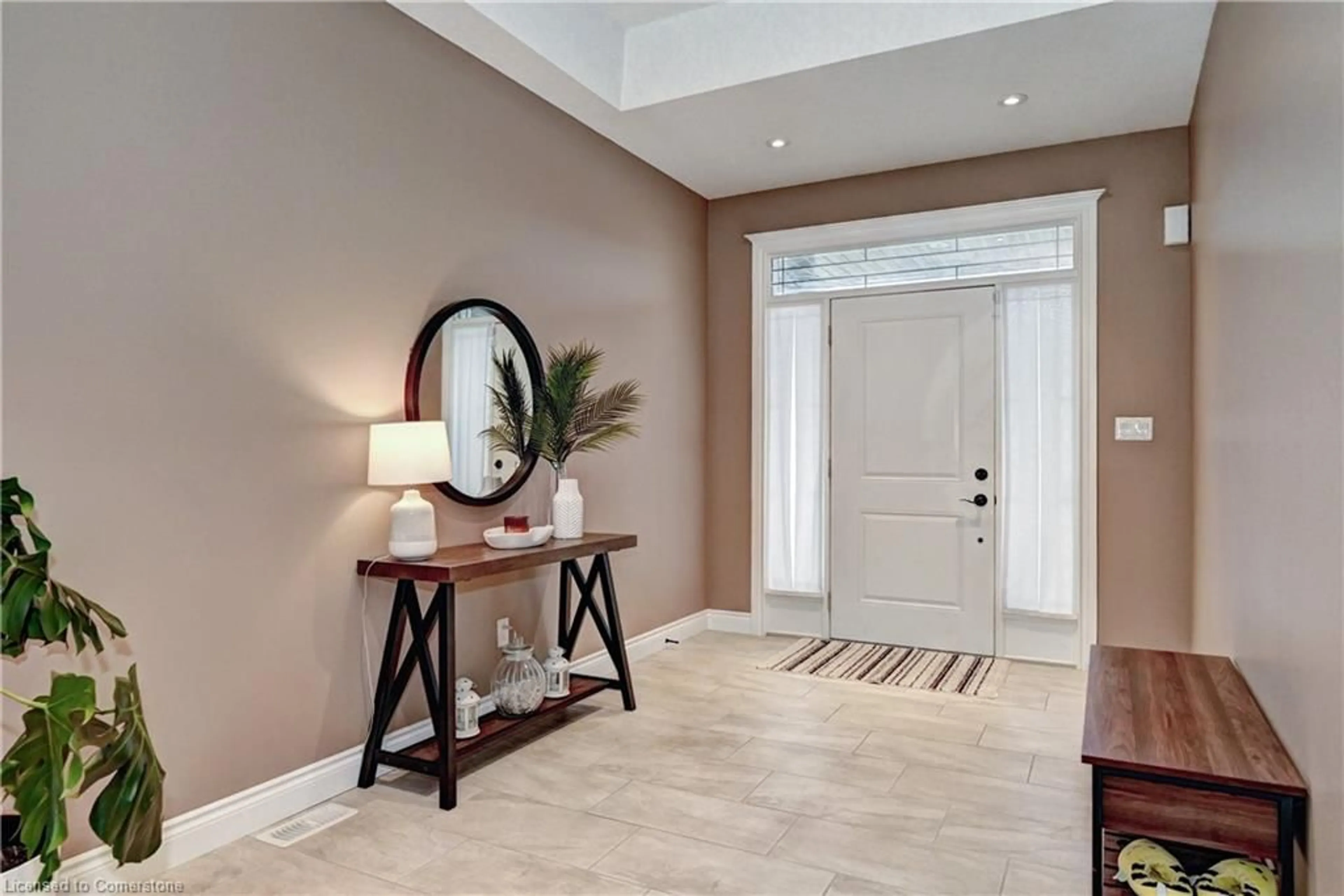 Indoor entryway for 220 Ladyslipper Dr, Waterloo Ontario N2V 0E2