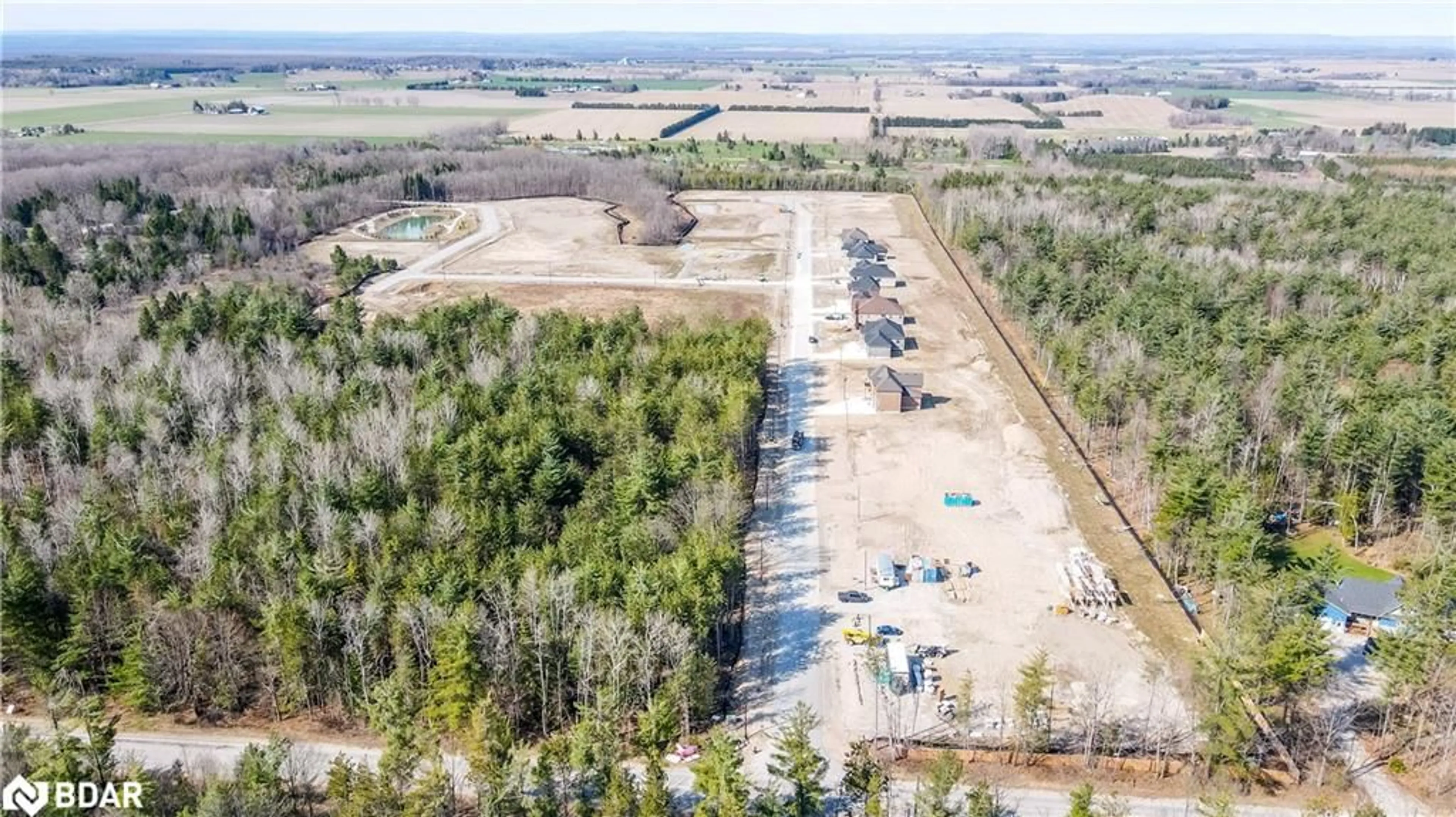 A pic from outside/outdoor area/front of a property/back of a property/a pic from drone, unknown for 28 Cottonwood St, Anten Mills Ontario L9X 2E5