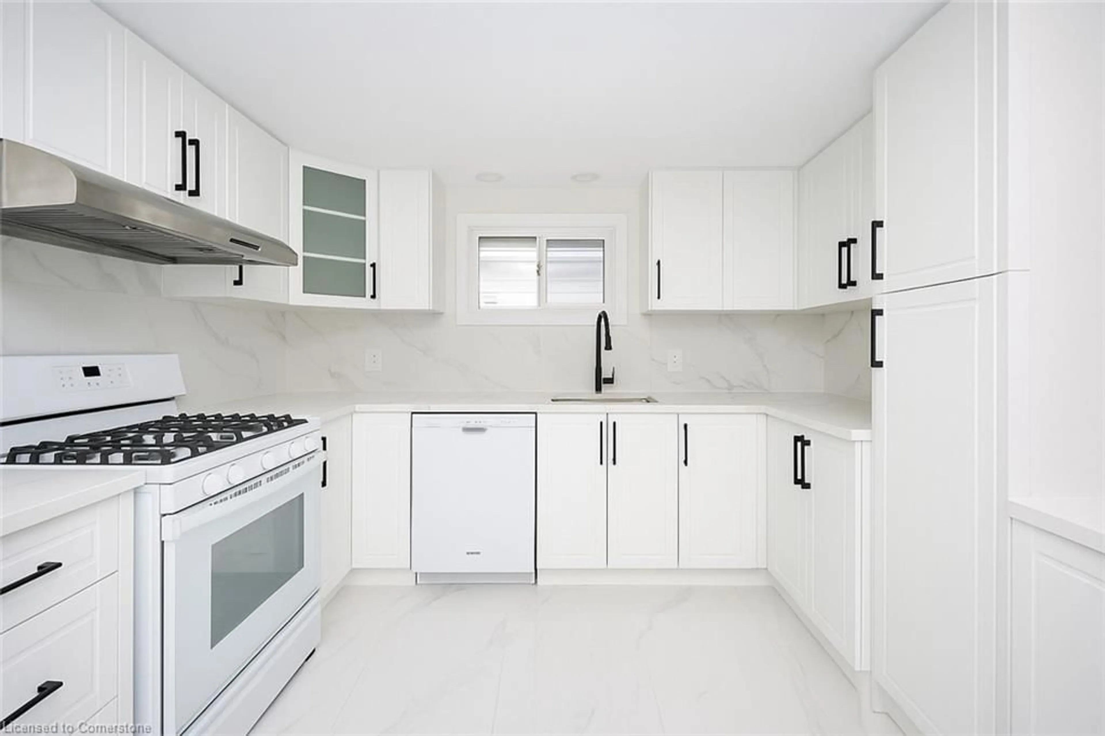 Standard kitchen, ceramic/tile floor for 34 Scholfield Ave, Welland Ontario L3B 1N5