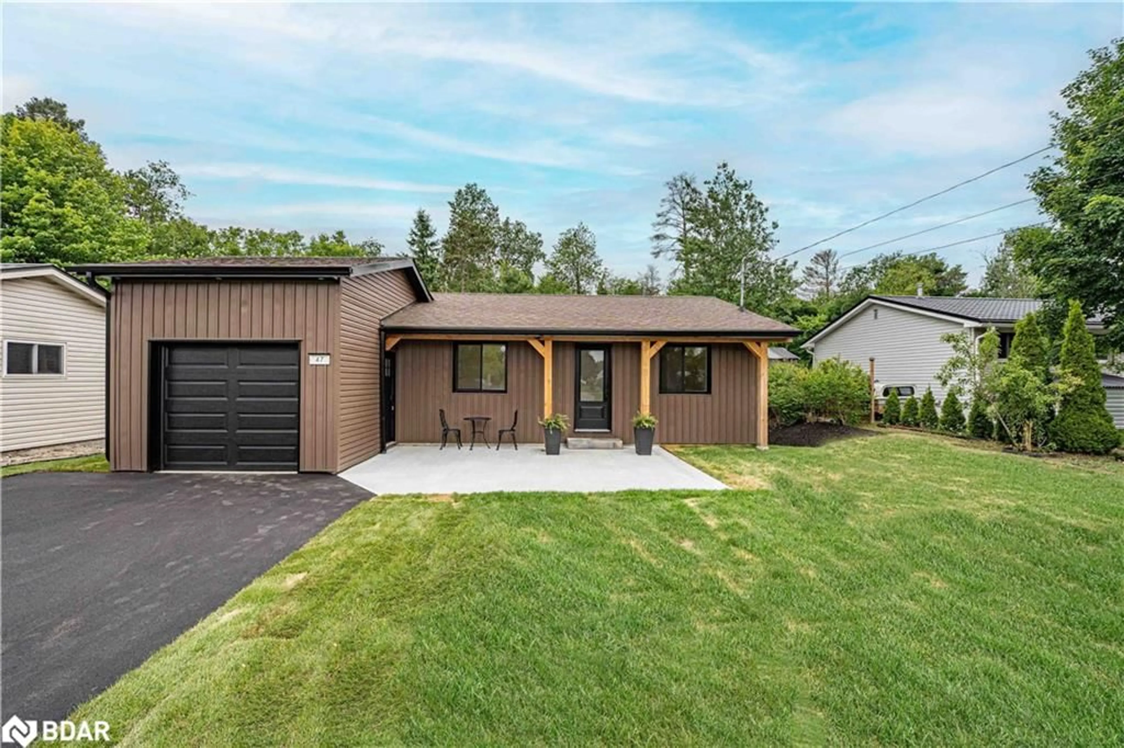 Home with brick exterior material, unknown for 47 Sandsprings Cres, Angus Ontario L0M 1B0