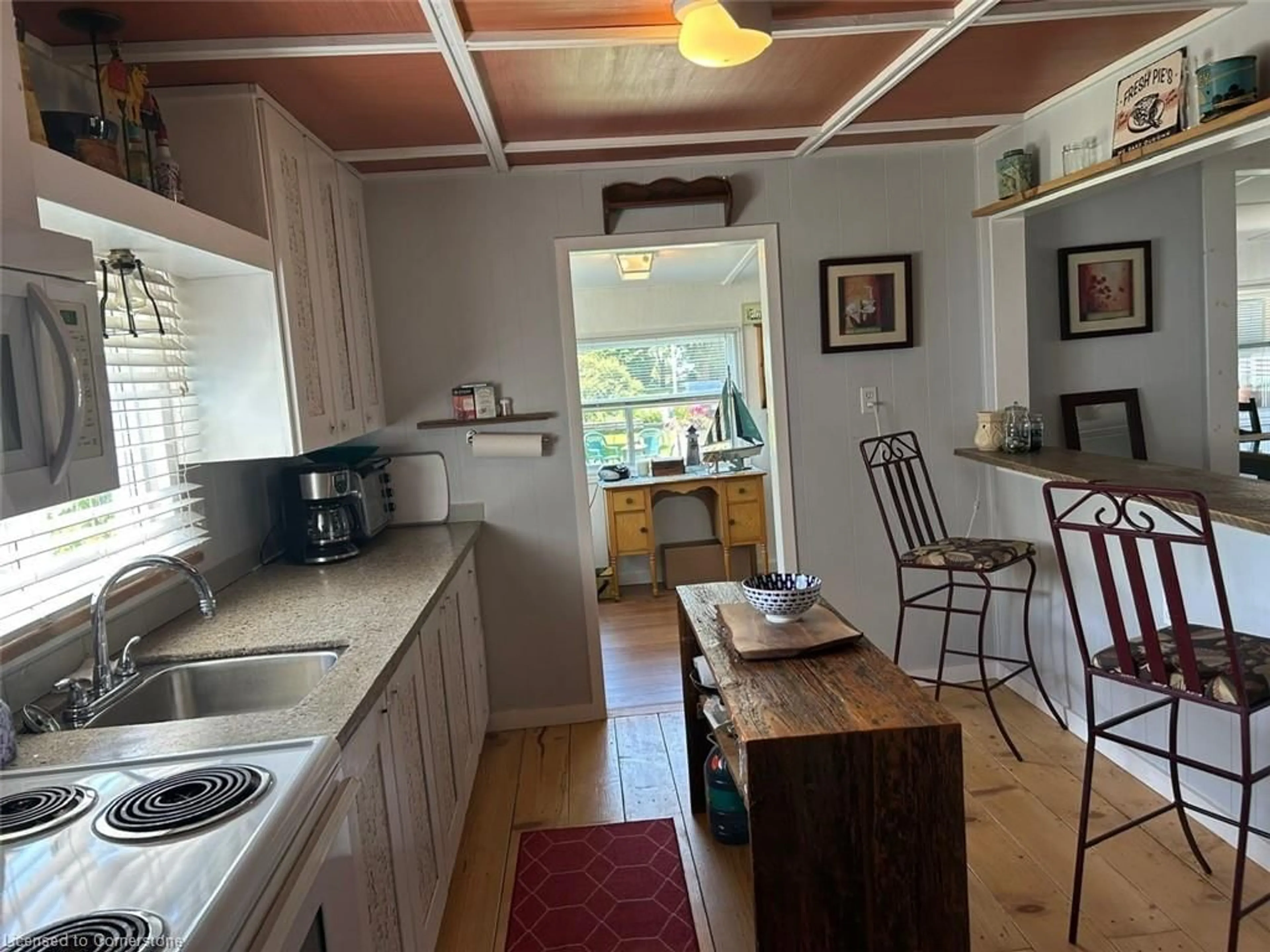 Standard kitchen, unknown for 49 Heather Lane, Selkirk Ontario N0A 1P0