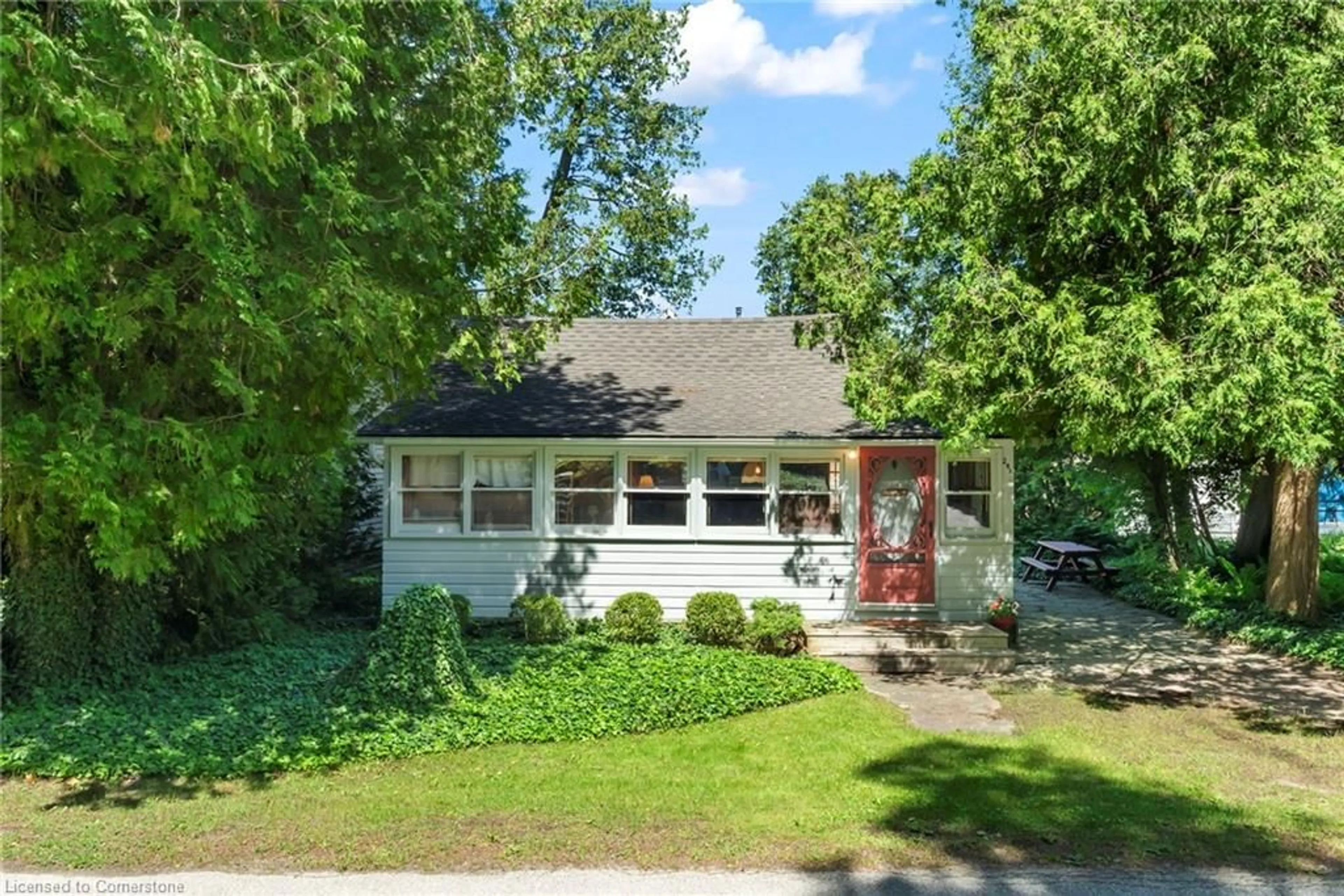 Unknown for 241 Lake St, Southampton Ontario N0H 2L0
