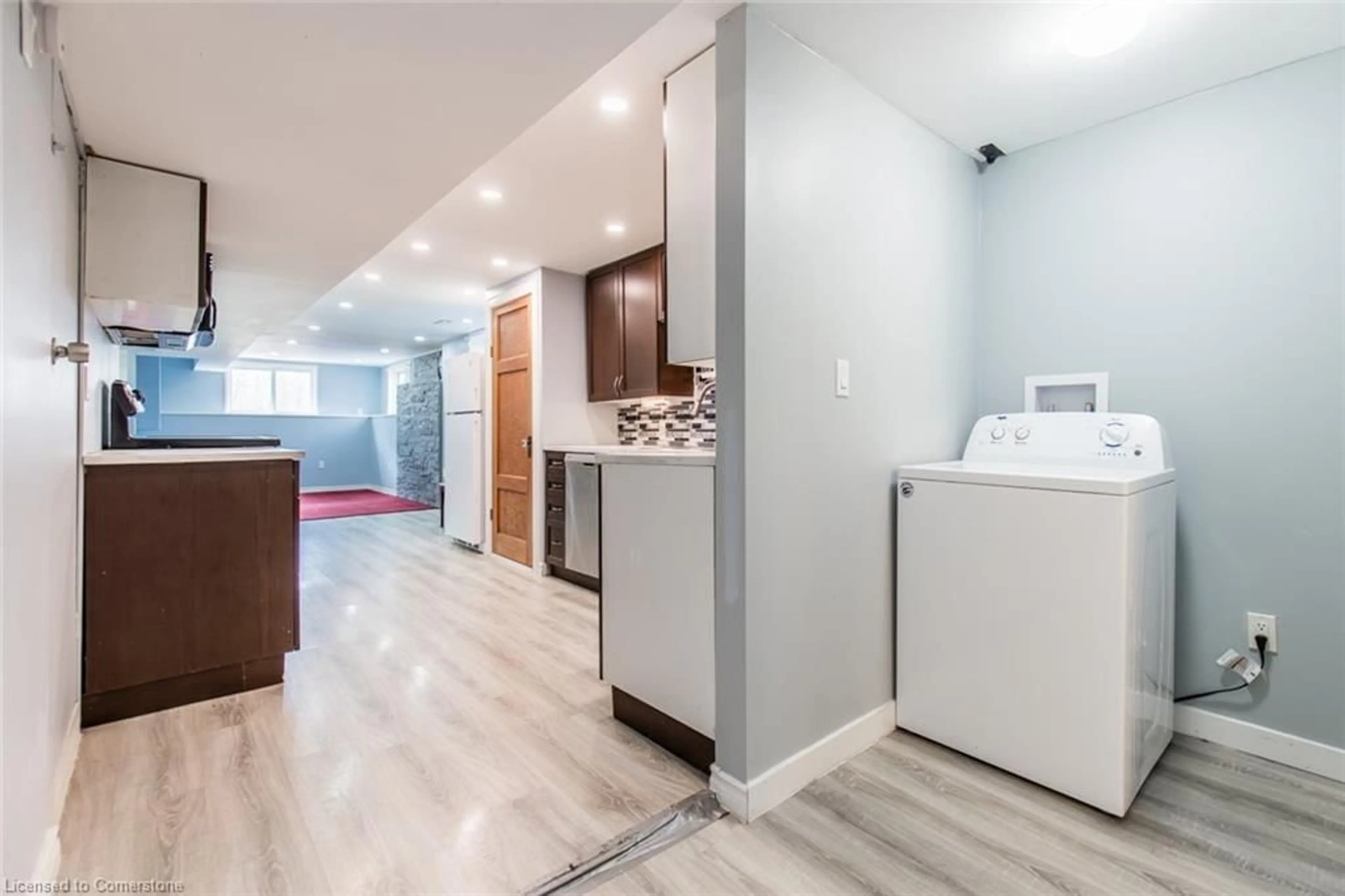 Laundry room for 1566 Caistorville Rd, Caistor Centre Ontario L0R 1E0