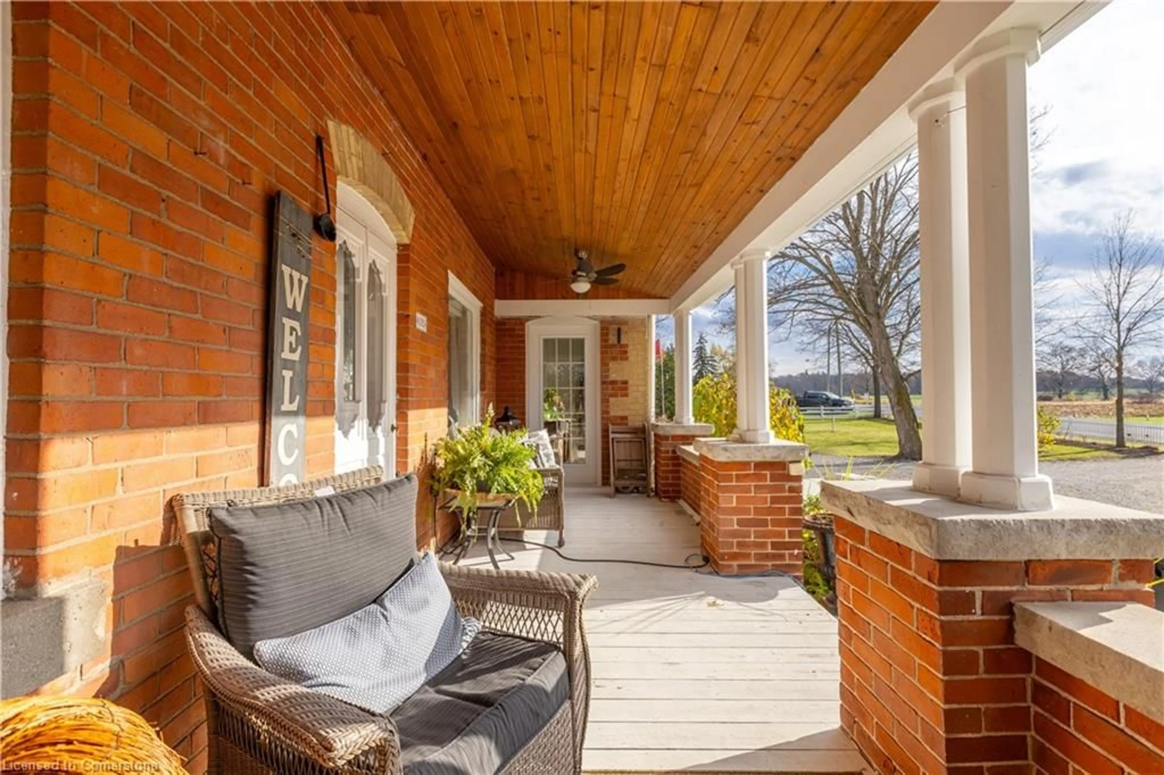 Patio, water/lake/river/ocean view for 4028 River Rd, Caledonia Ontario N3W 1T6