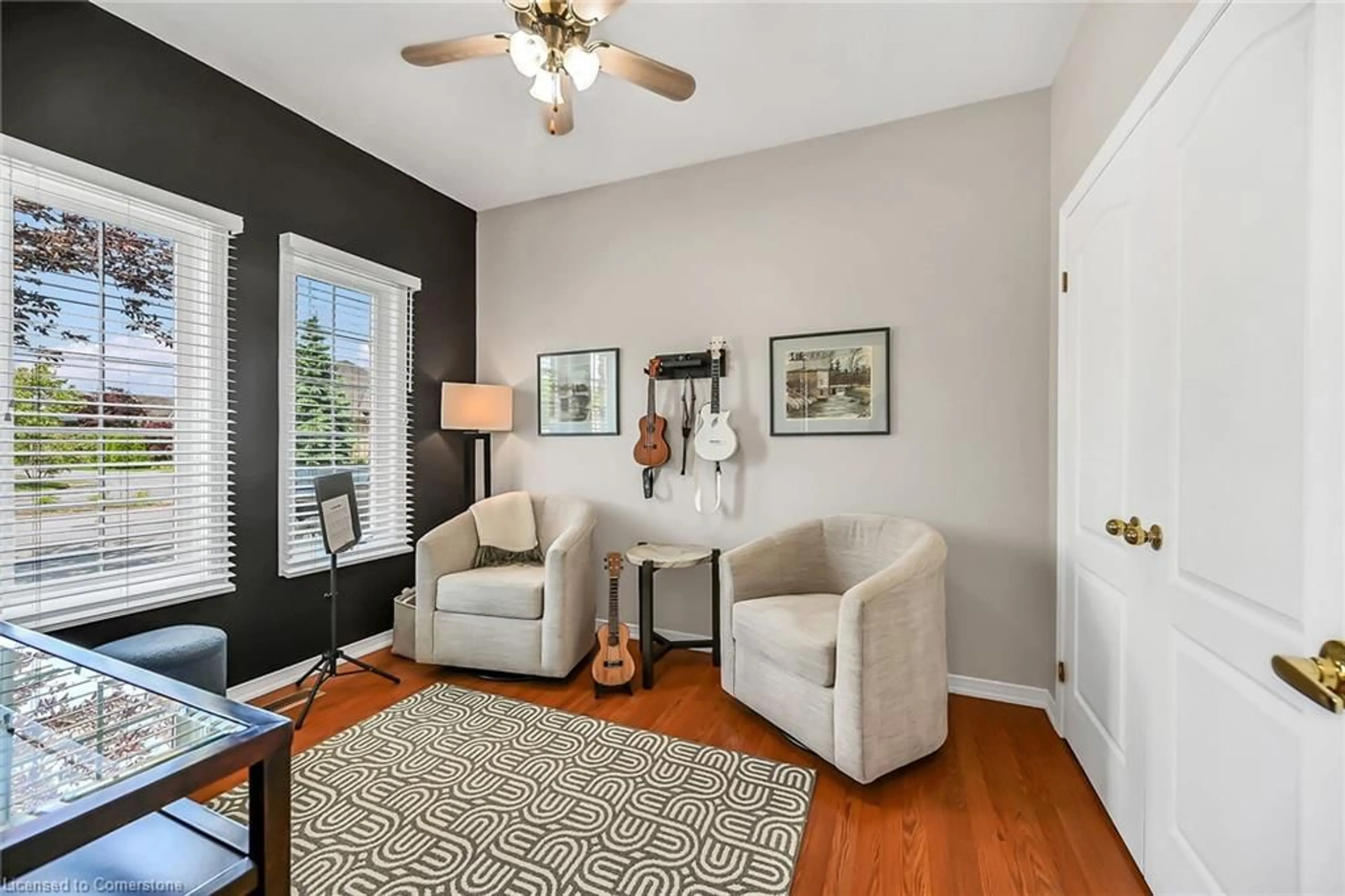 Living room with furniture, unknown for 34 Abbotsford Trail, Hamilton Ontario L9B 2X8
