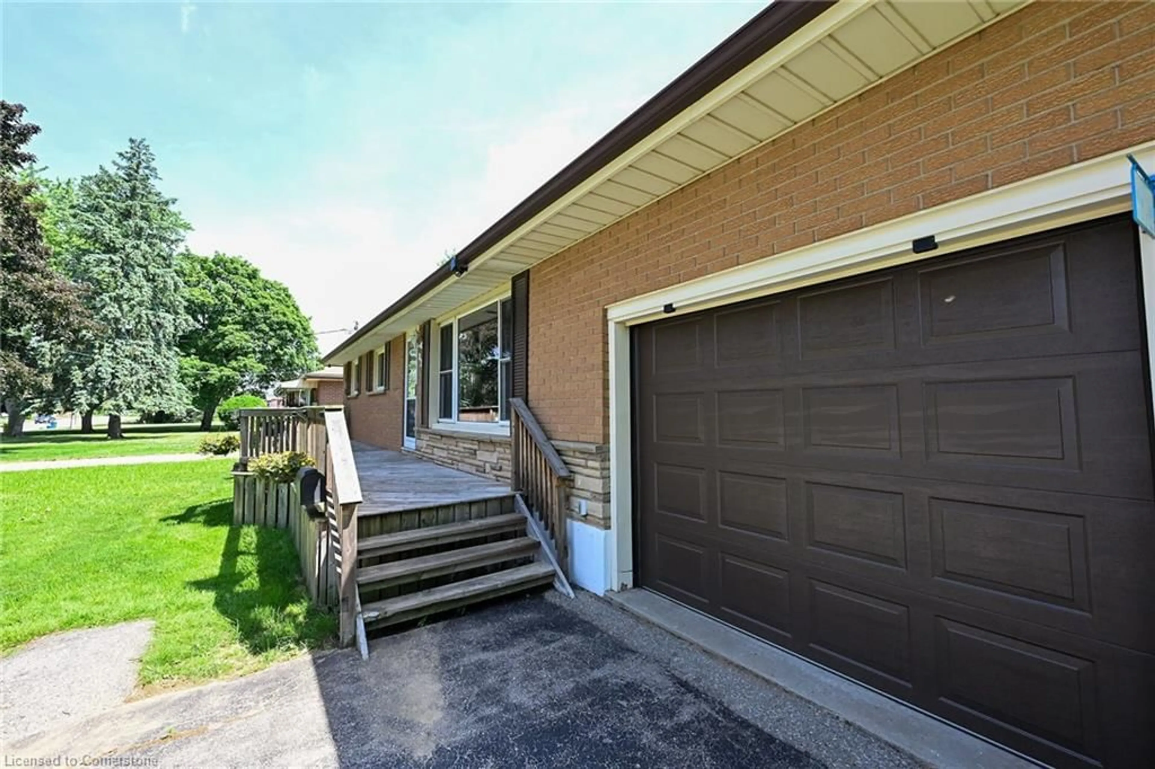 Home with brick exterior material, street for 83 Oak Ave, Paris Ontario N3L 3C9