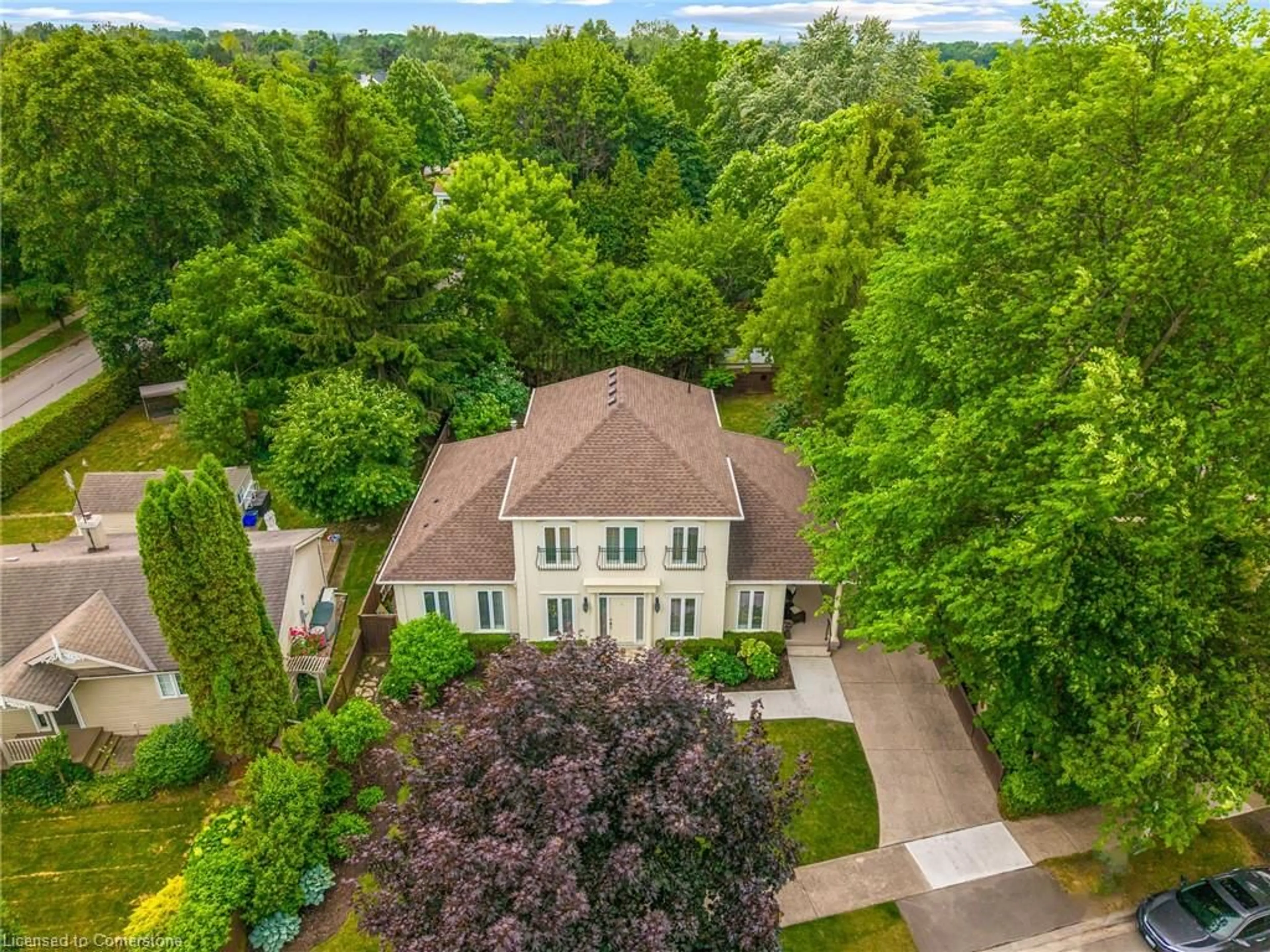 A pic from outside/outdoor area/front of a property/back of a property/a pic from drone, street for 12 Paffard Street, Niagara-on-the-Lake Ontario L0S 1J0