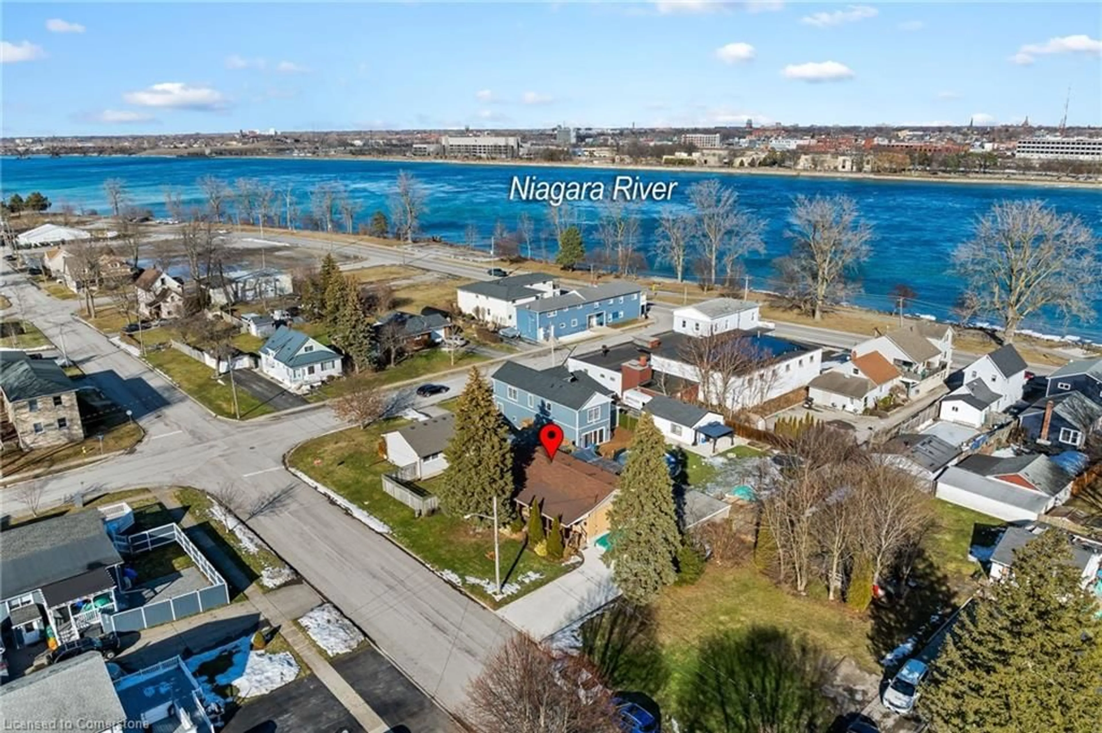 A pic from outside/outdoor area/front of a property/back of a property/a pic from drone, water/lake/river/ocean view for 65 Waterloo St, Fort Erie Ontario L2A 3J8