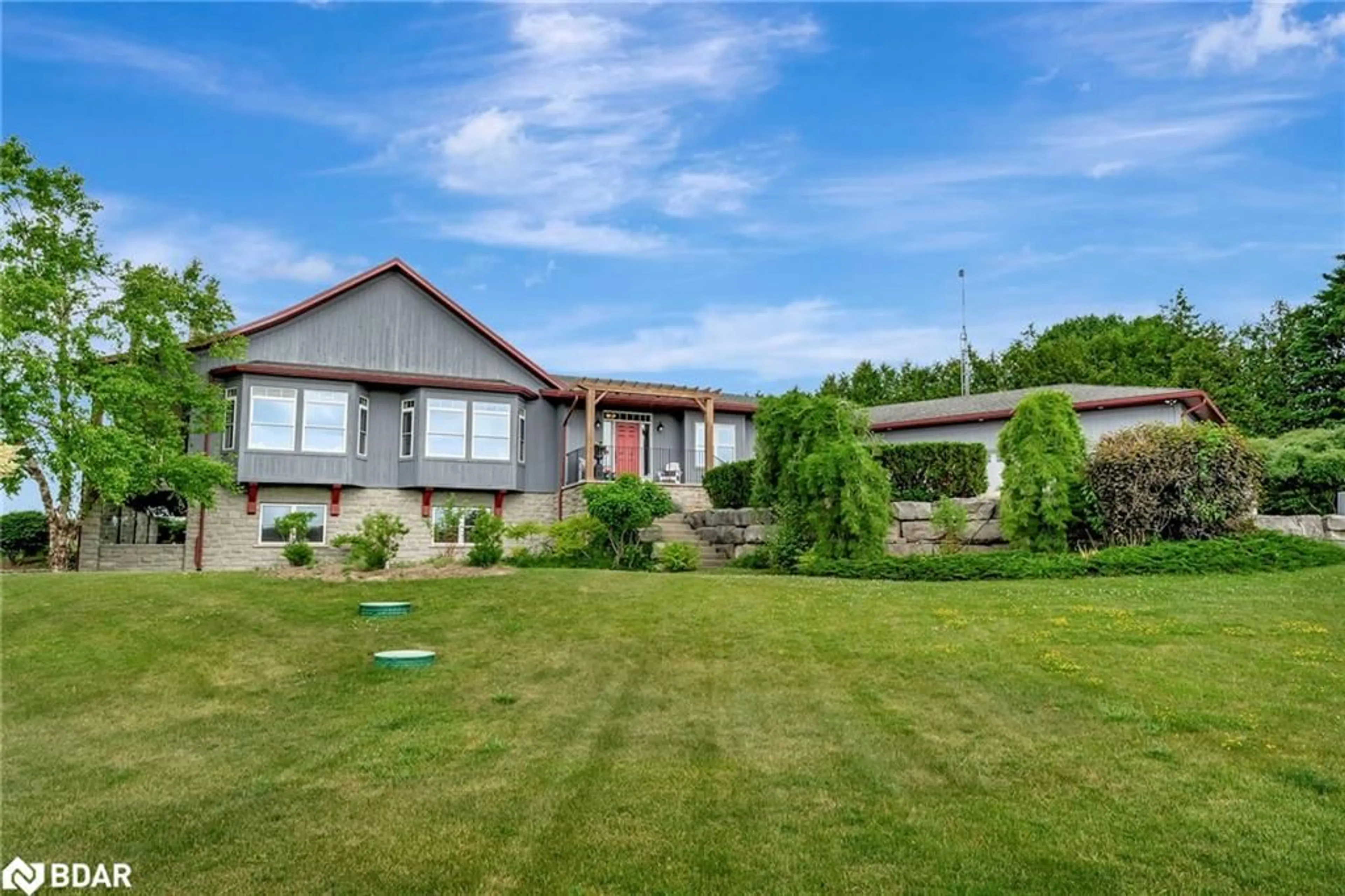 A pic from outside/outdoor area/front of a property/back of a property/a pic from drone, unknown for 7122 Gore Rd, Puslinch Ontario N0B 2J0