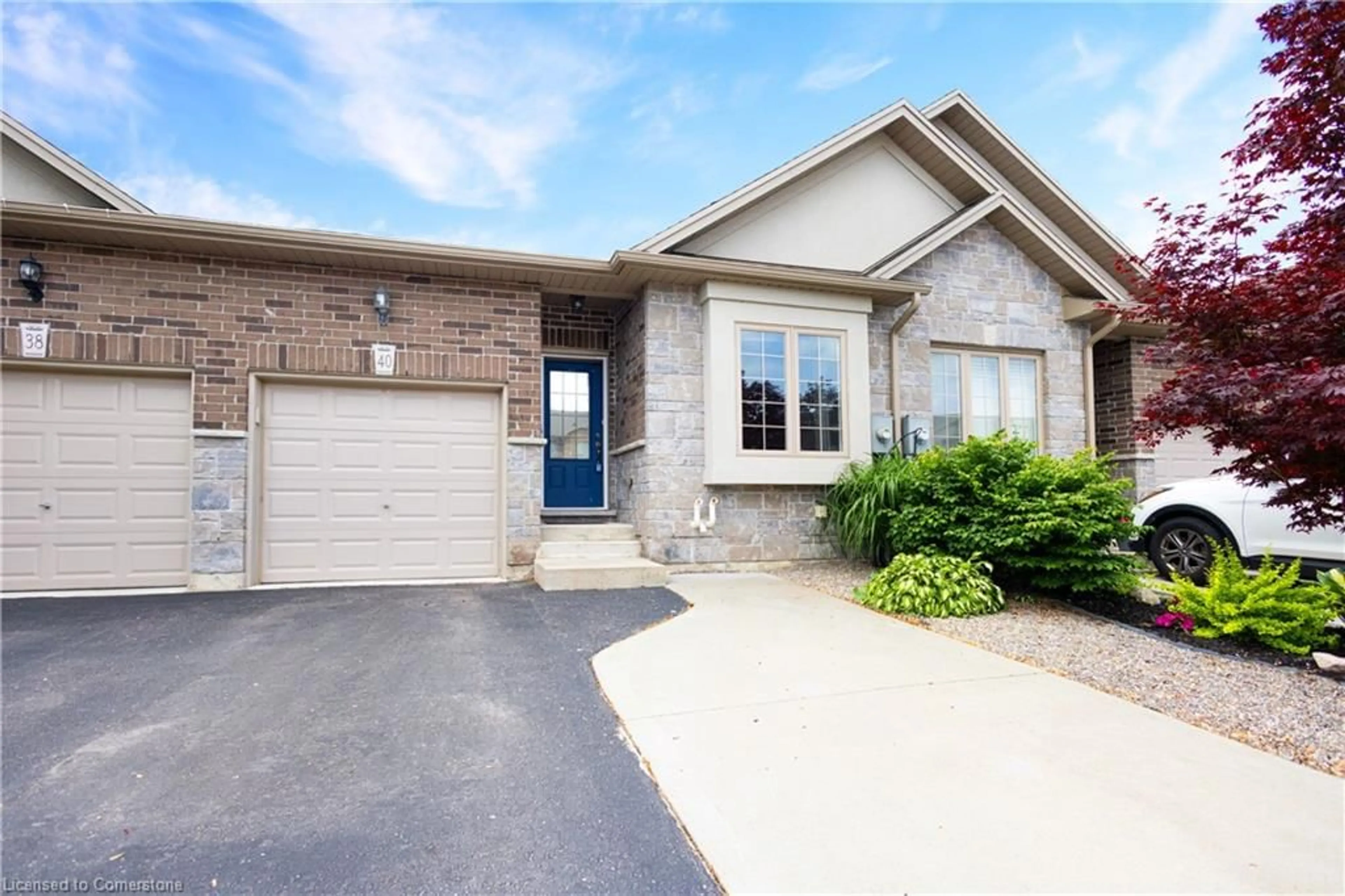 Home with brick exterior material, street for 40 Banks St, Brantford Ontario N3T 0H7