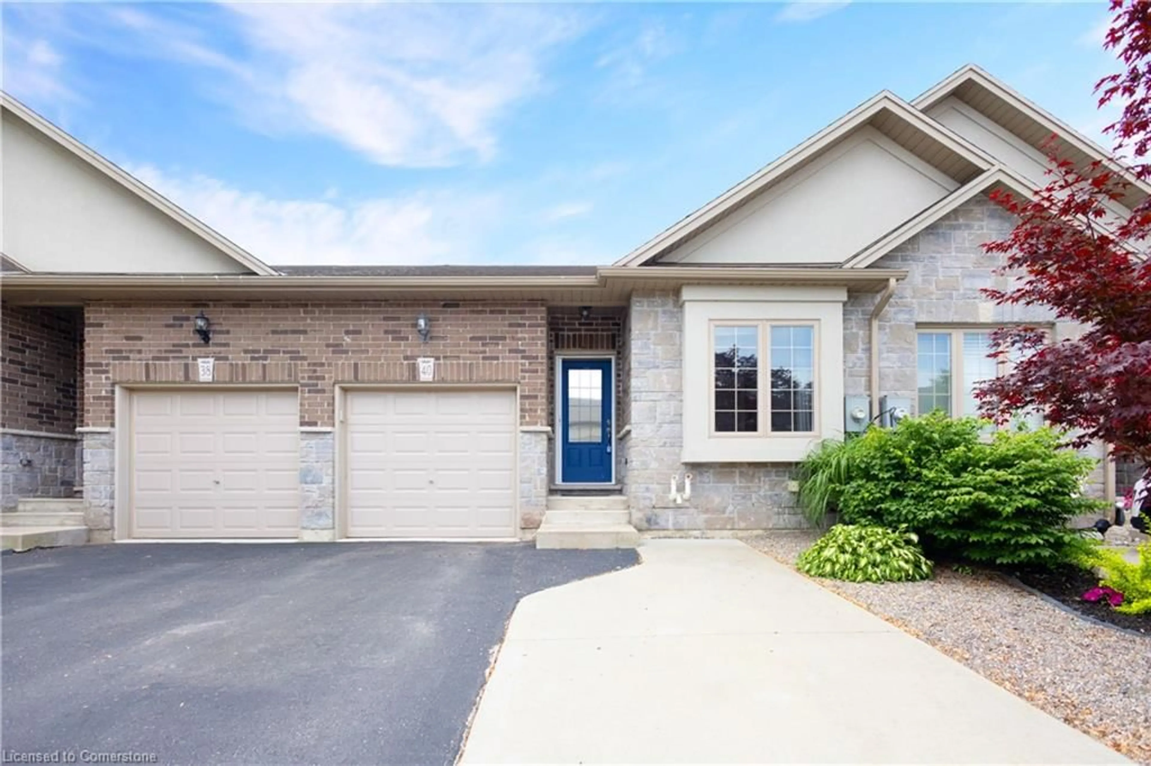 Home with brick exterior material, street for 40 Banks St, Brantford Ontario N3T 0H7