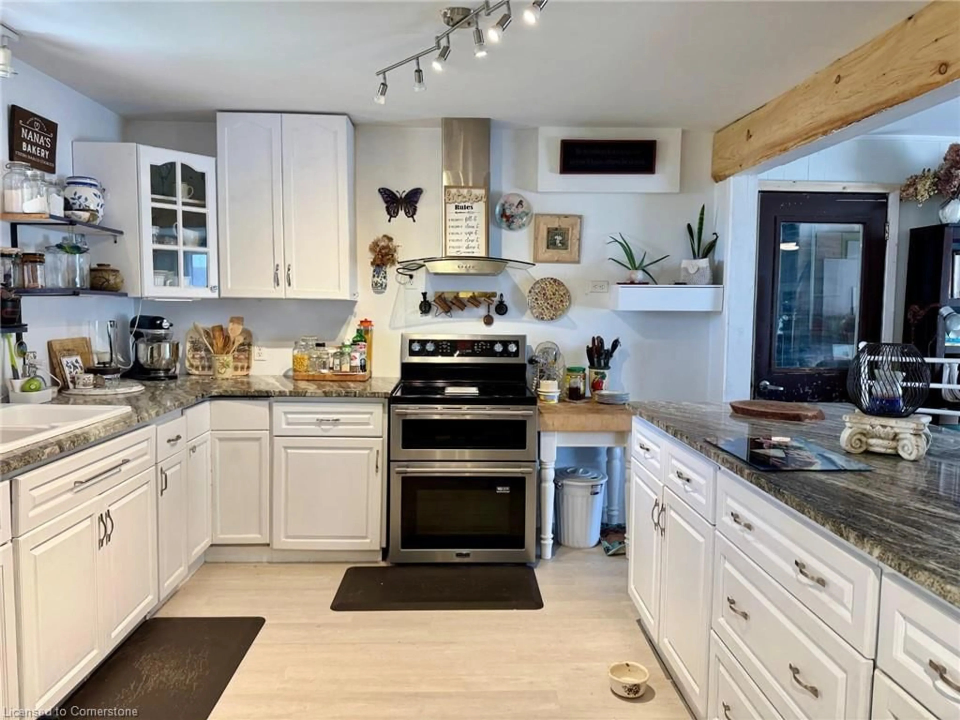 Open concept kitchen, ceramic/tile floor for 30 Bee St, Booth's Harbour Ontario N0E 1P0