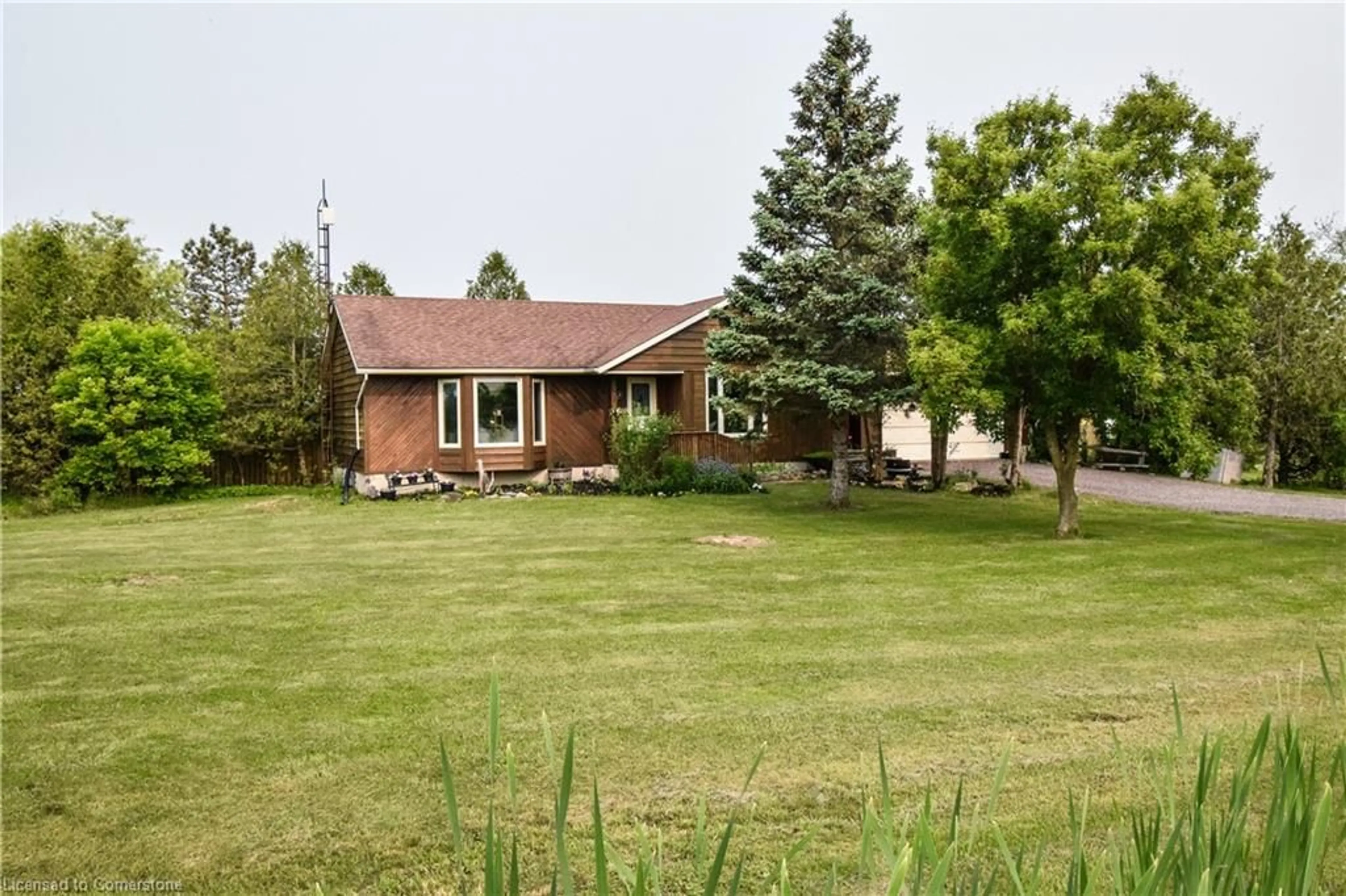 A pic from outside/outdoor area/front of a property/back of a property/a pic from drone, unknown for 1416 Caistor Gainsboro Townline Rd, West Lincoln Ontario L0R 2A0
