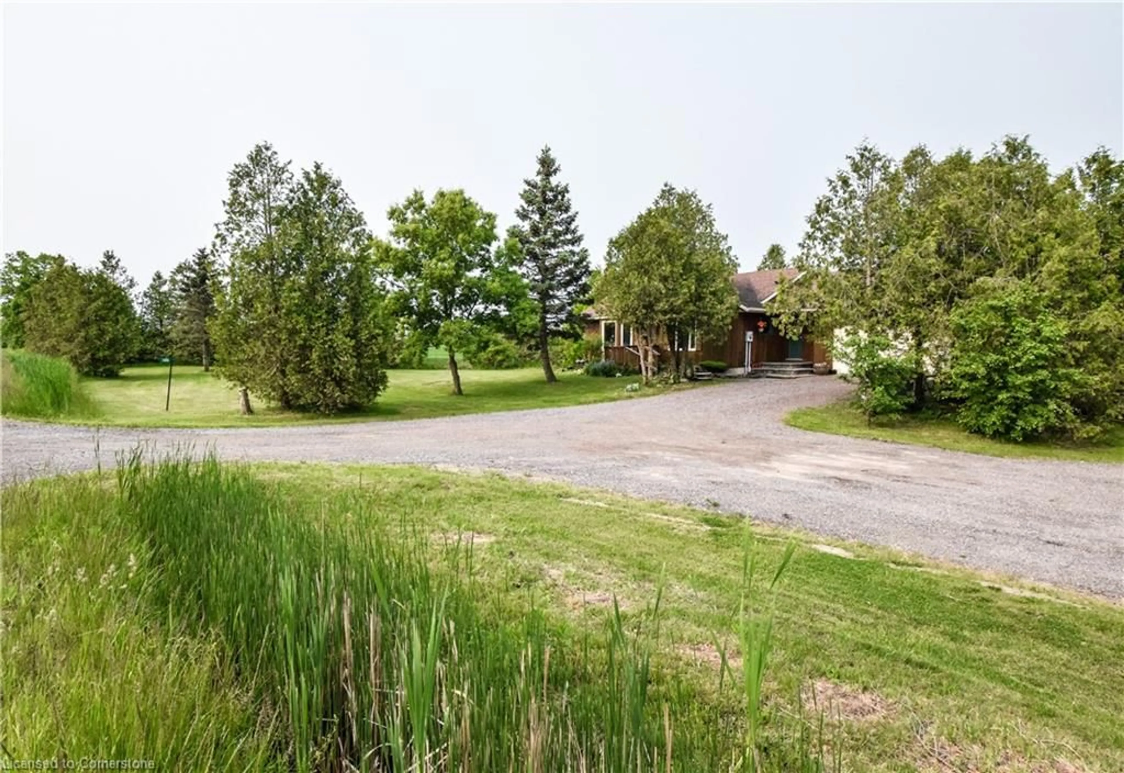 A pic from outside/outdoor area/front of a property/back of a property/a pic from drone, unknown for 1416 Caistor Gainsboro Townline Rd, West Lincoln Ontario L0R 2A0