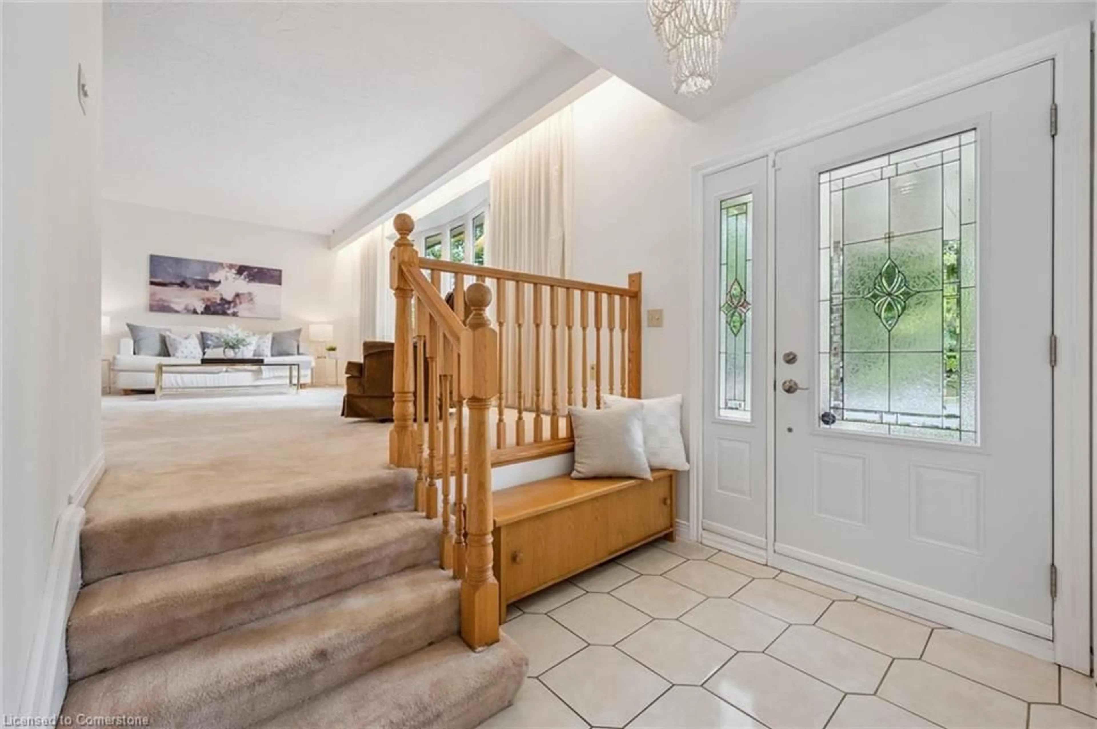 Indoor entryway for 101 Harvard Rd, Guelph Ontario N1G 2X9
