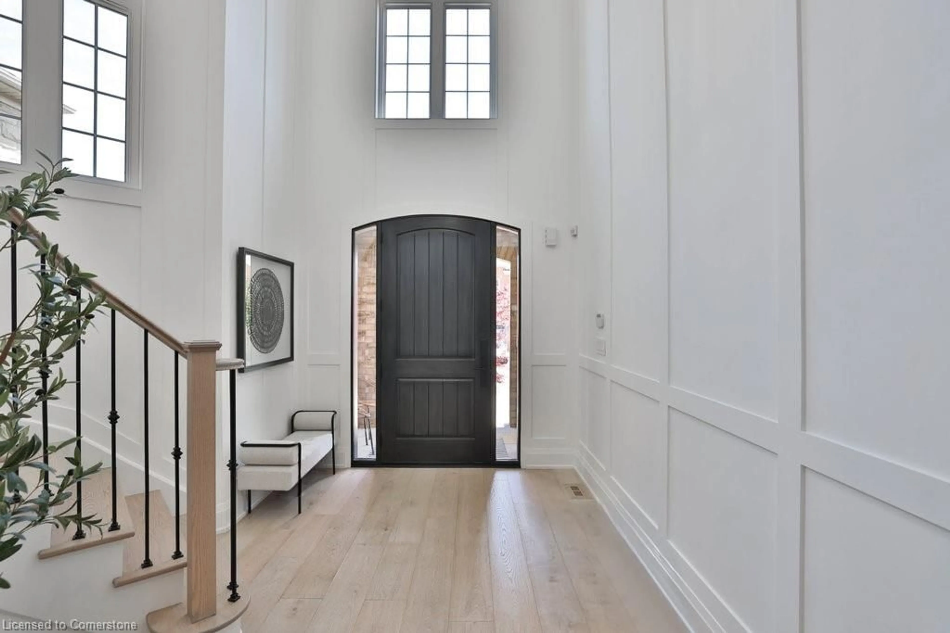Indoor entryway for 3424 Skipton Lane, Oakville Ontario L6M 0K1