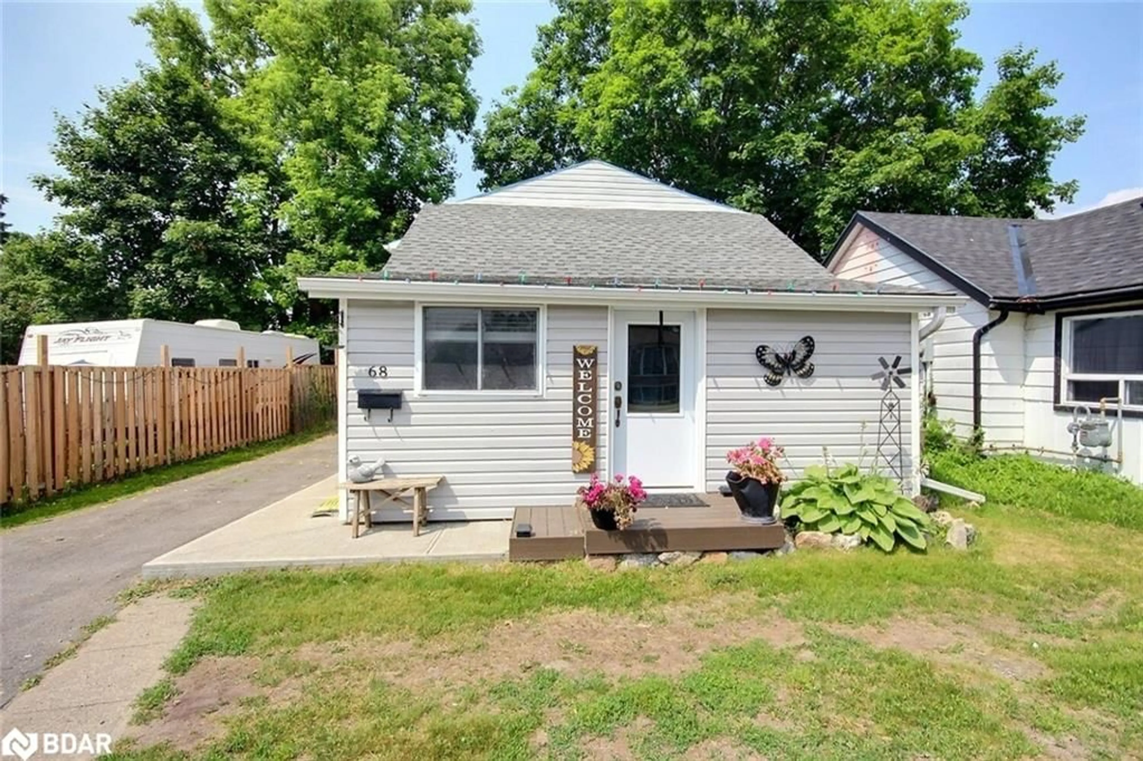 Unknown for 68 Water St, Trenton Ontario K8V 4M3