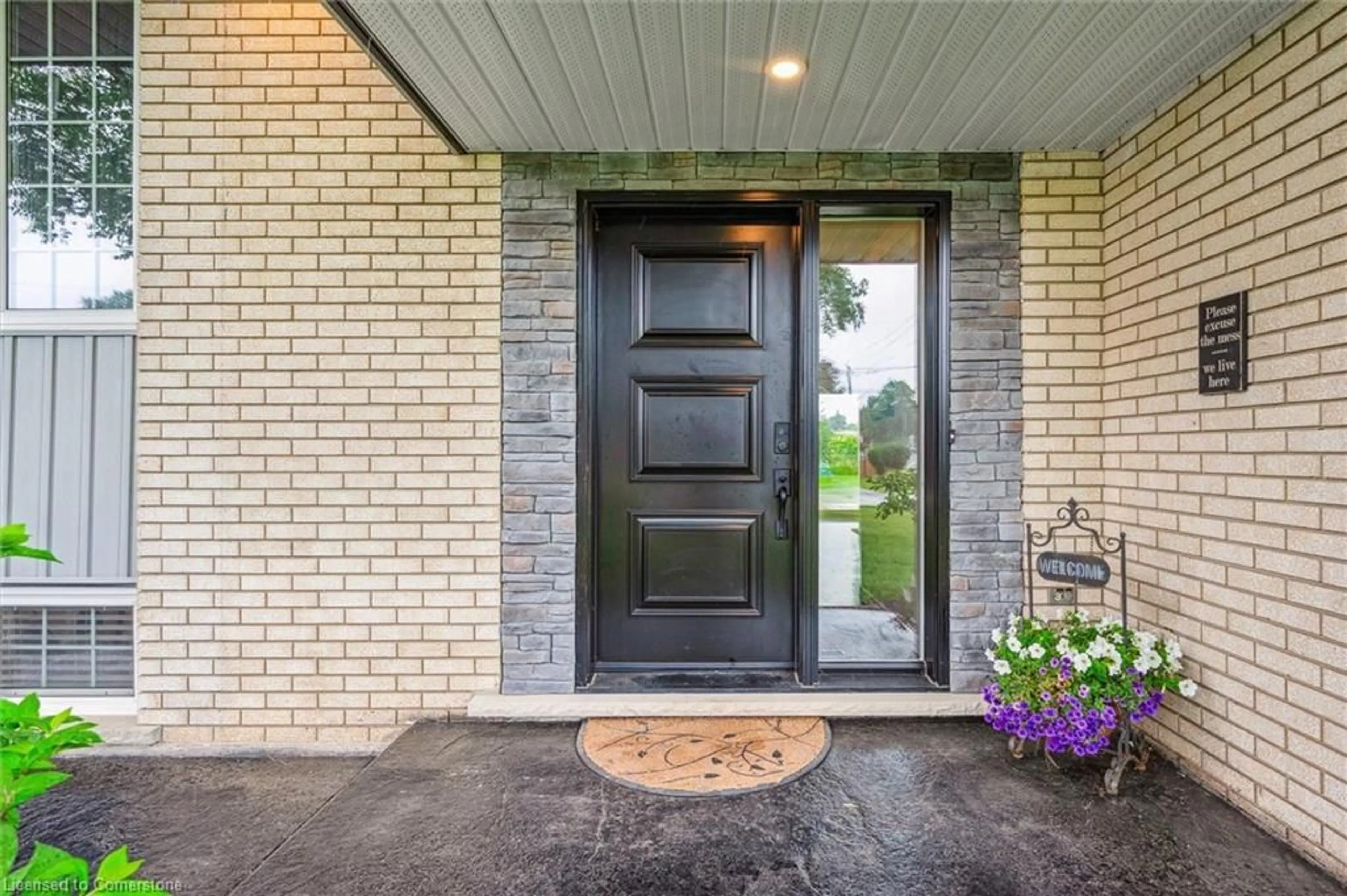 Indoor entryway for 6 St Ann Ave, St. Agatha Ontario N0B 2L0