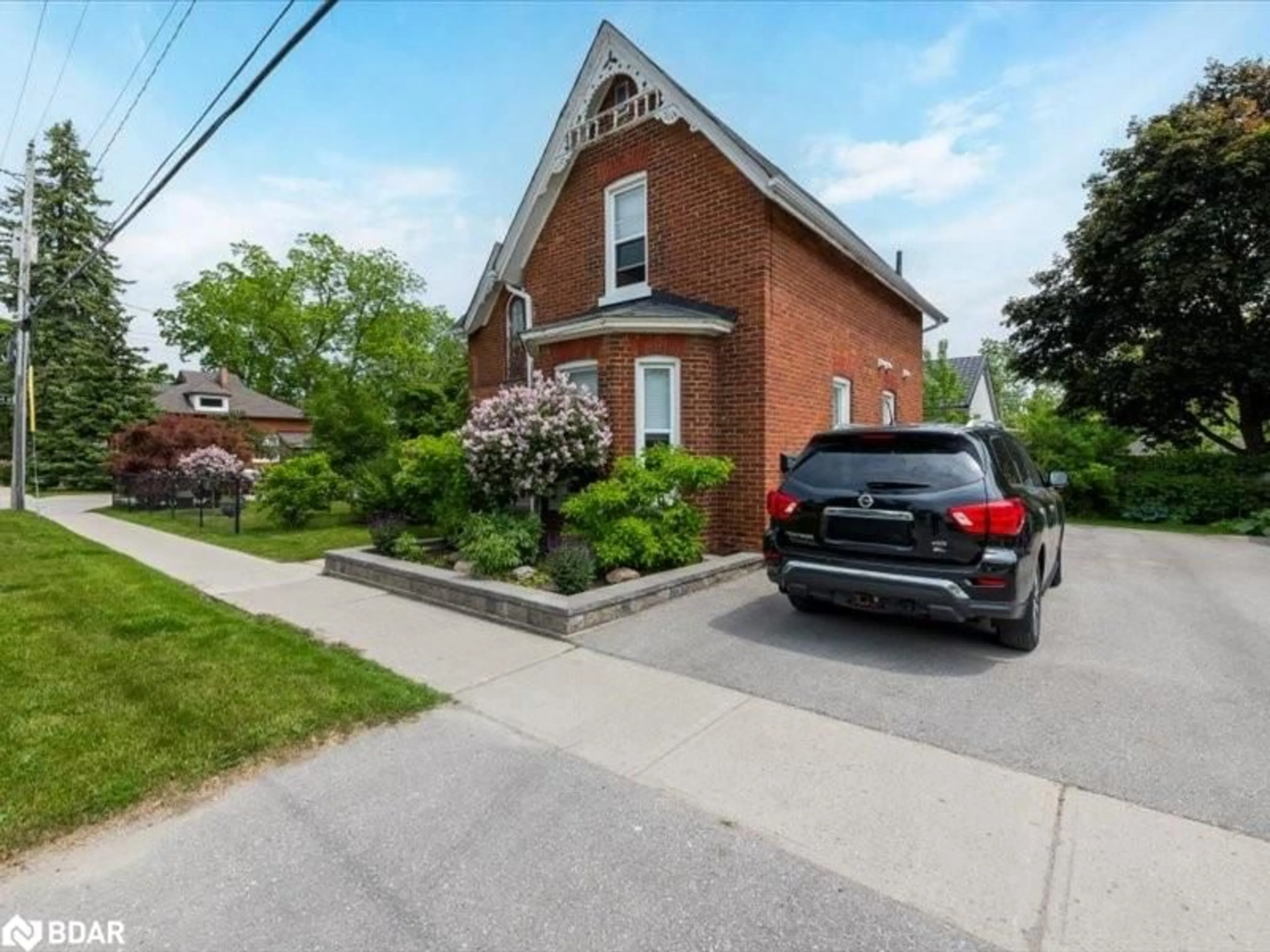 Home with brick exterior material, street for 49 Park St, Barrie Ontario L4N 1H7