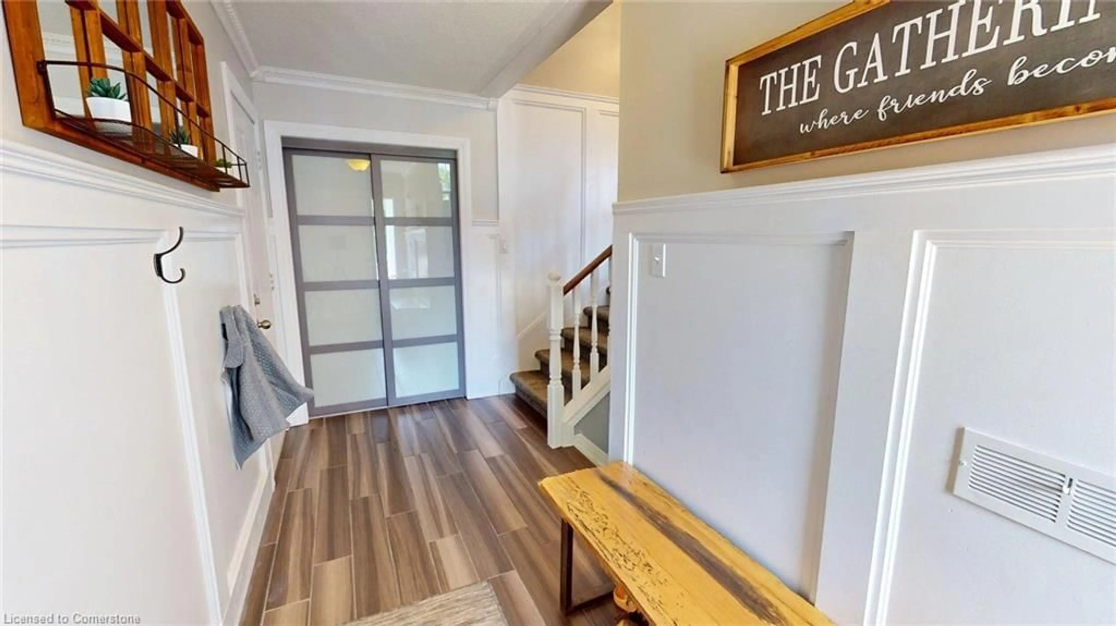 Indoor entryway for 31 Windsor Dr, St. George Ontario N0E 1N0