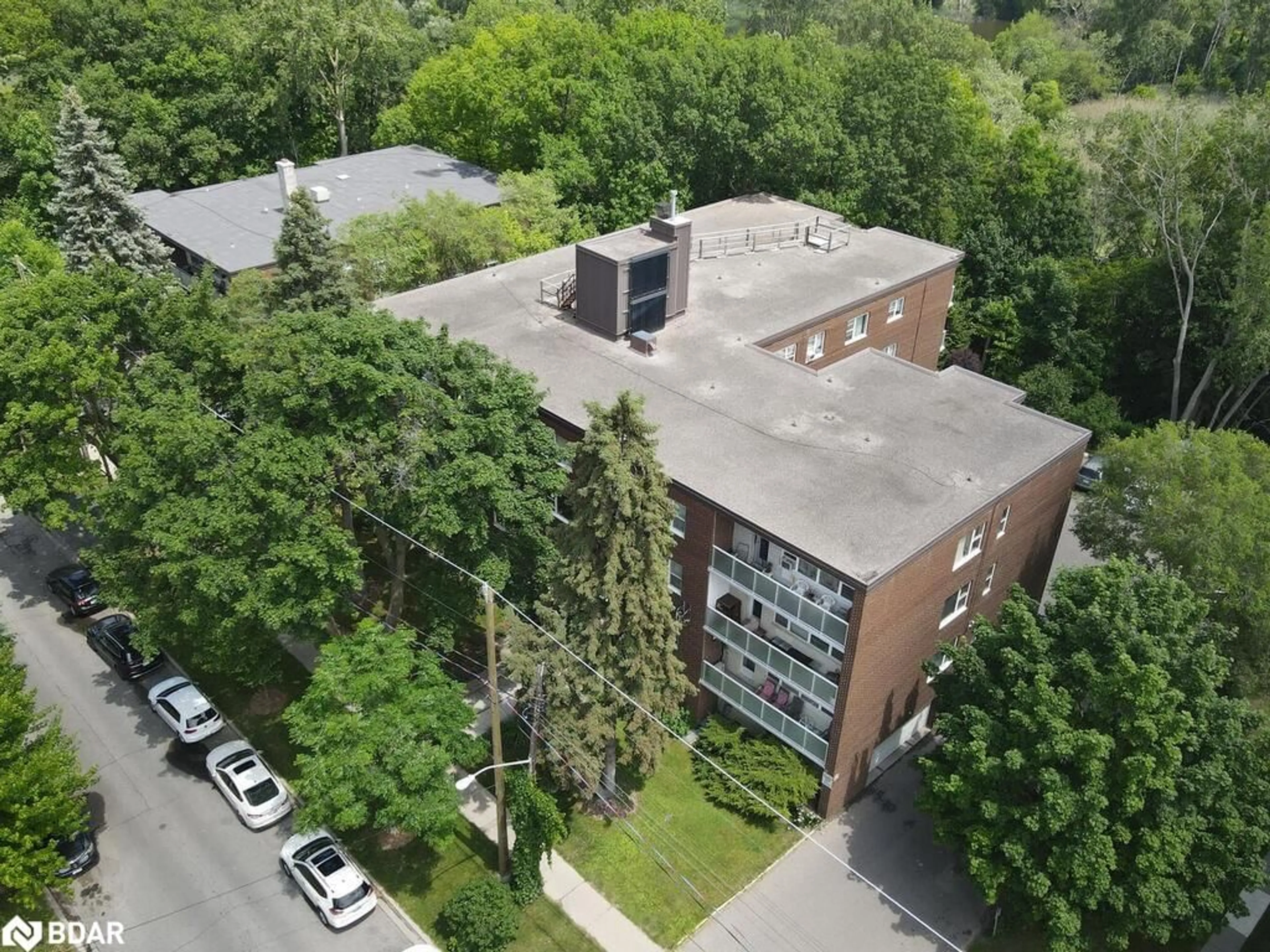 A pic from outside/outdoor area/front of a property/back of a property/a pic from drone, building for 185 Stephen Dr, Toronto Ontario M8Y 3N5