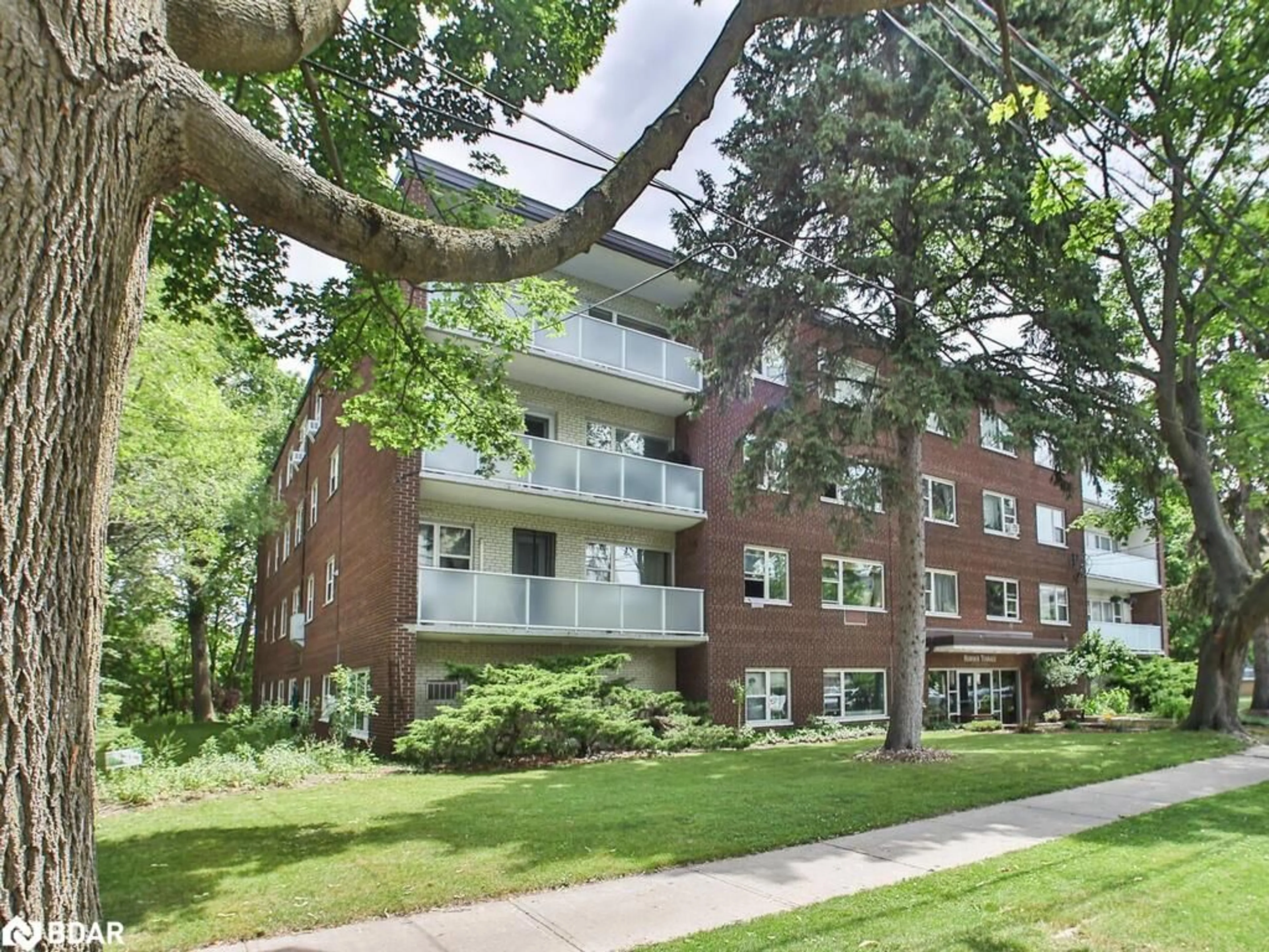 Unknown for 185 Stephen Dr, Toronto Ontario M8Y 3N5