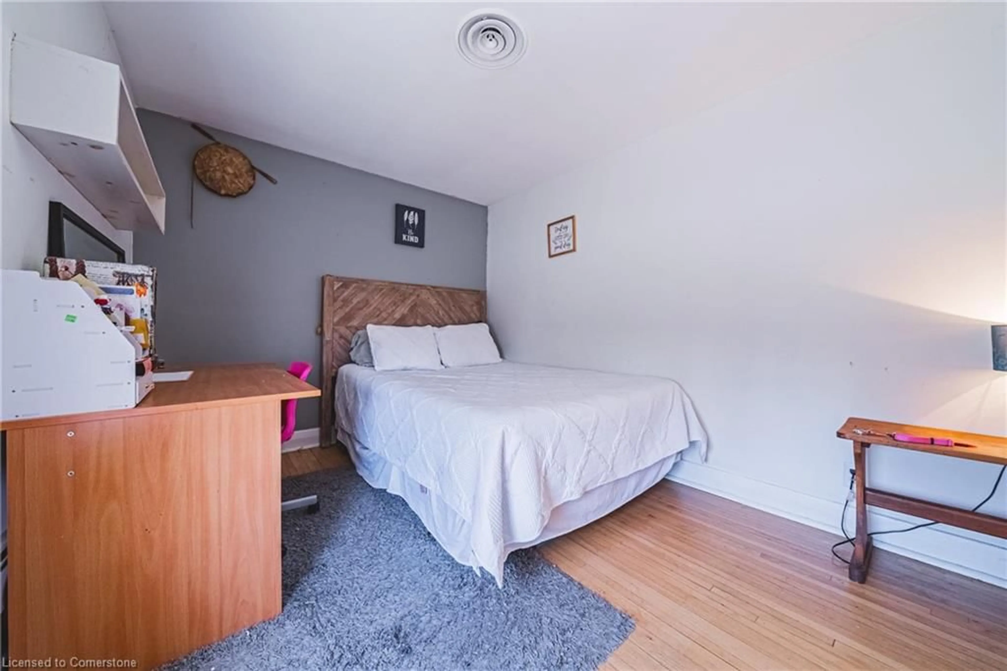 A pic of a room for 43 Franklin St, Brantford Ontario N3R 1T2