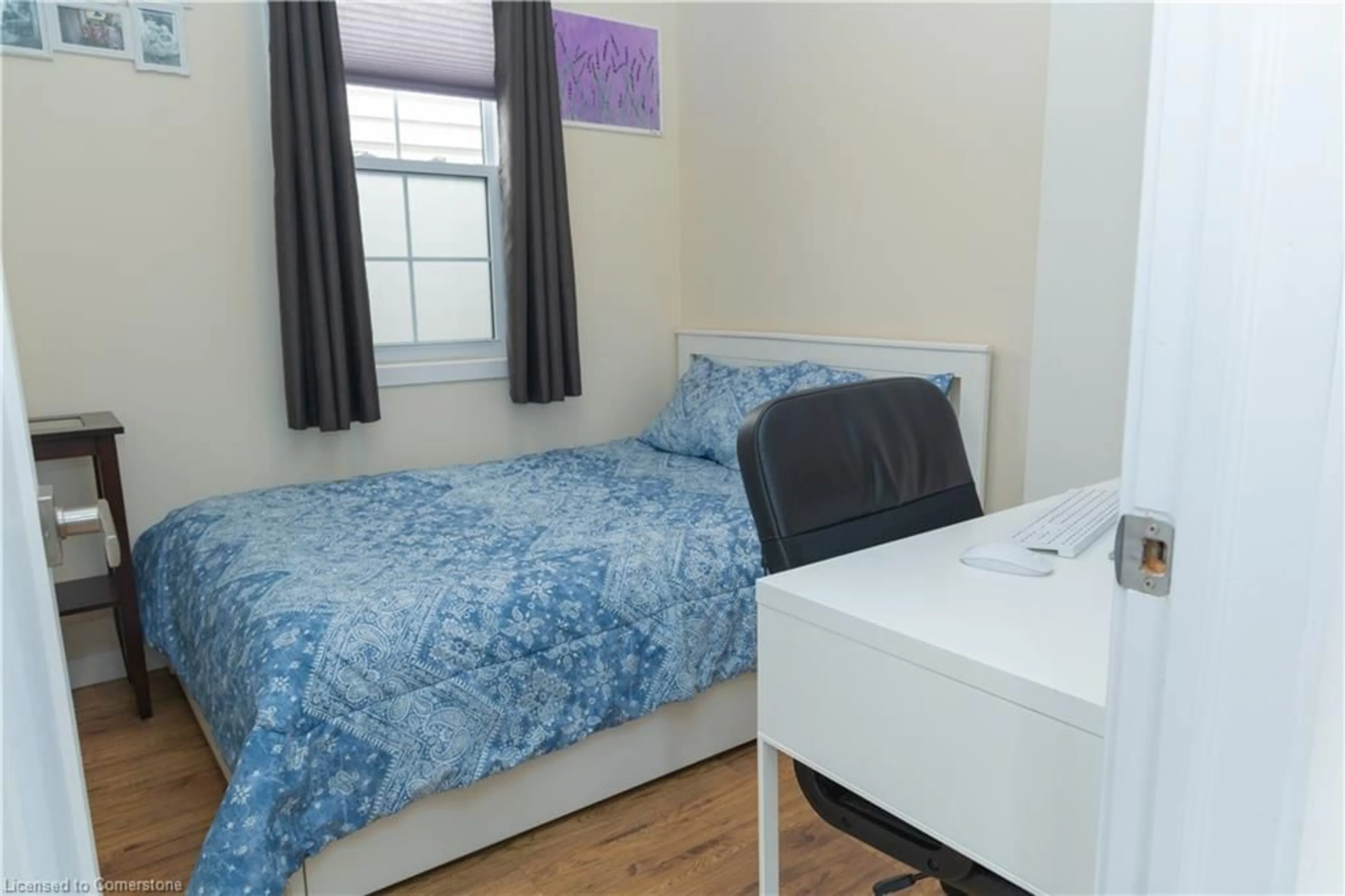 A pic of a room for 31 Newlands Ave, Hamilton Ontario L8H 2T4