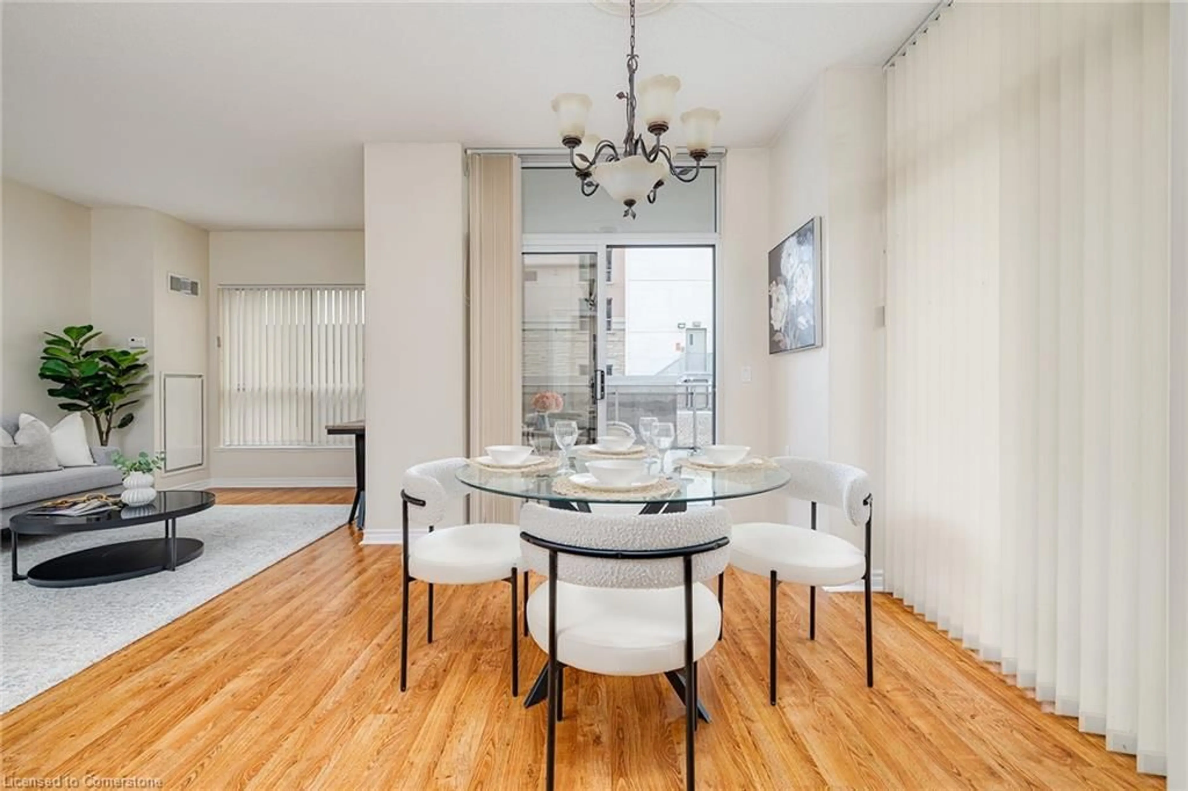 Dining room, unknown for 810 Scollard Crt #206, Mississauga Ontario L5V 0A4