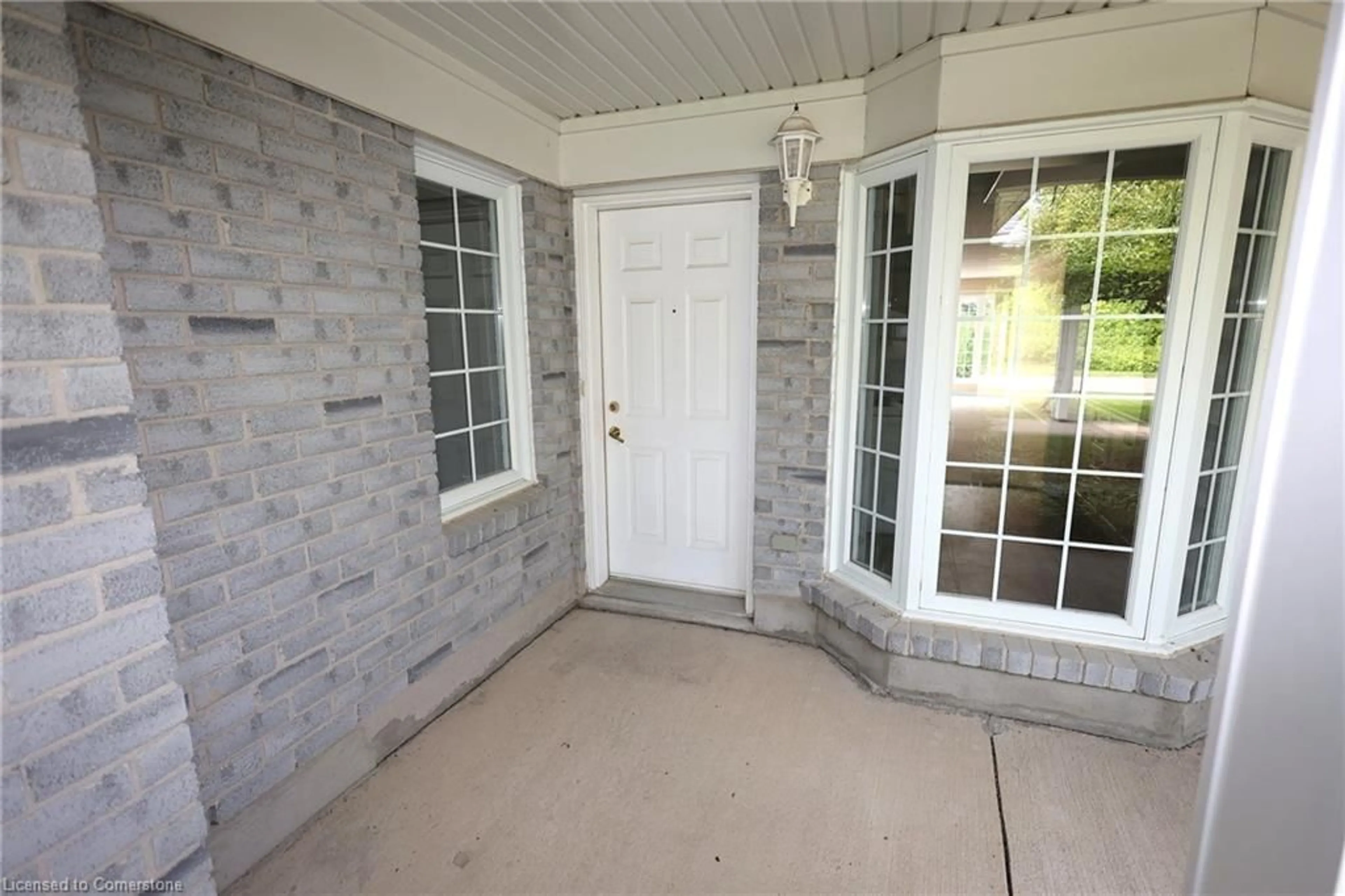 Indoor entryway for 21 Foell St #7, Baden Ontario N3A 2V6