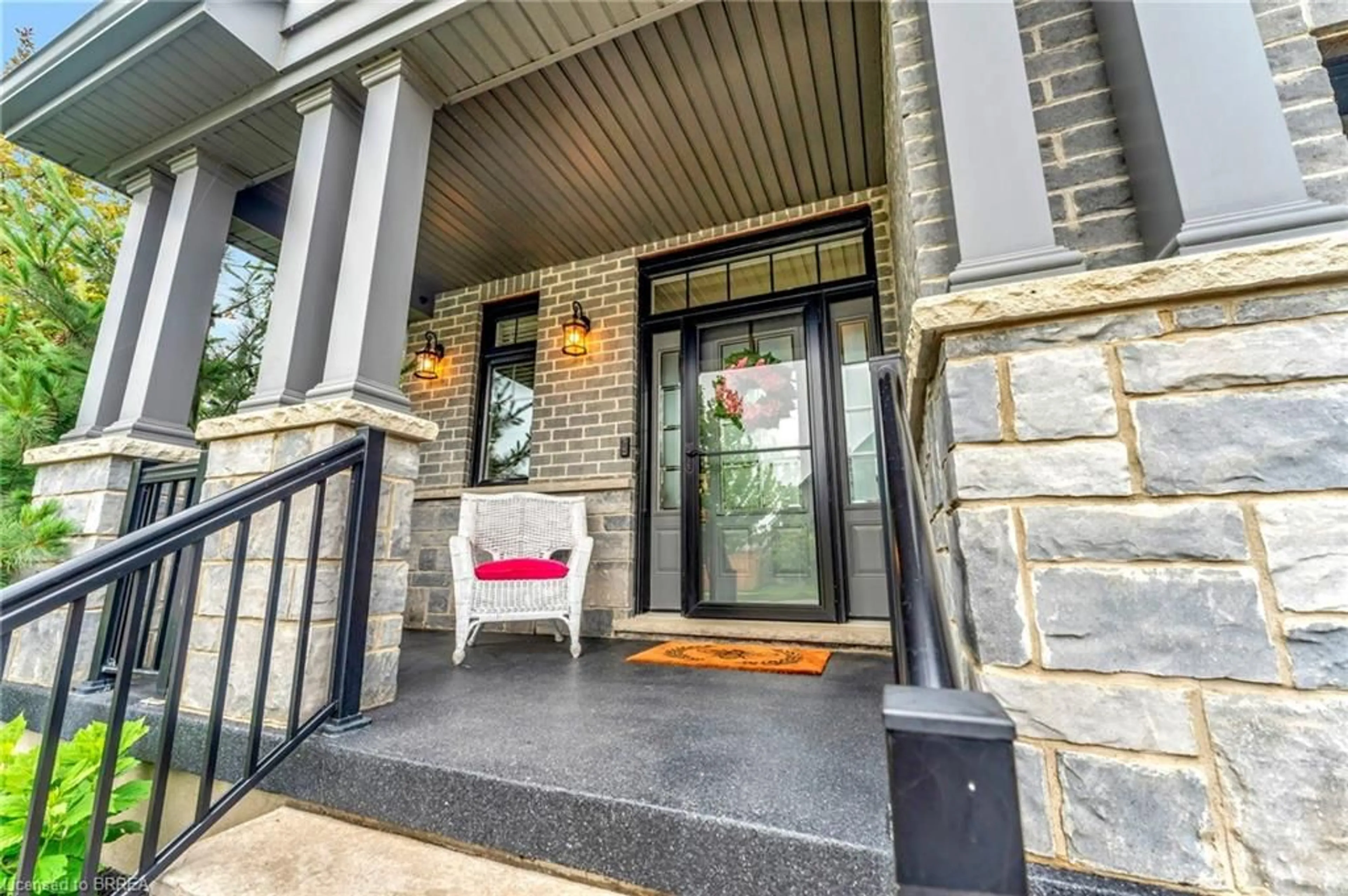 Indoor entryway for 48 Crawford Pl, Paris Ontario N3L 0A7