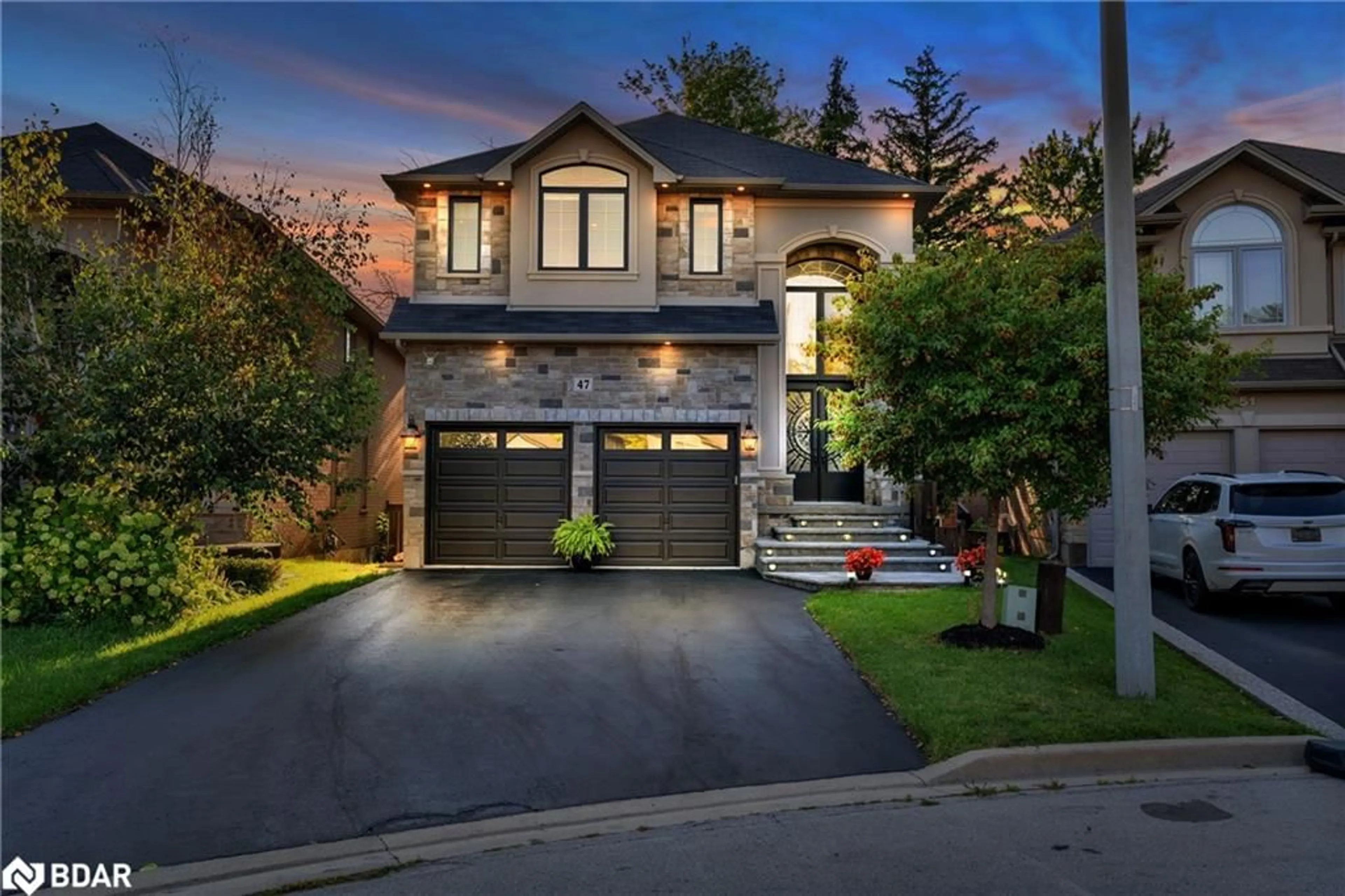 Home with brick exterior material, street for 47 Lorupe Crt, Ancaster Ontario L8G 0B4
